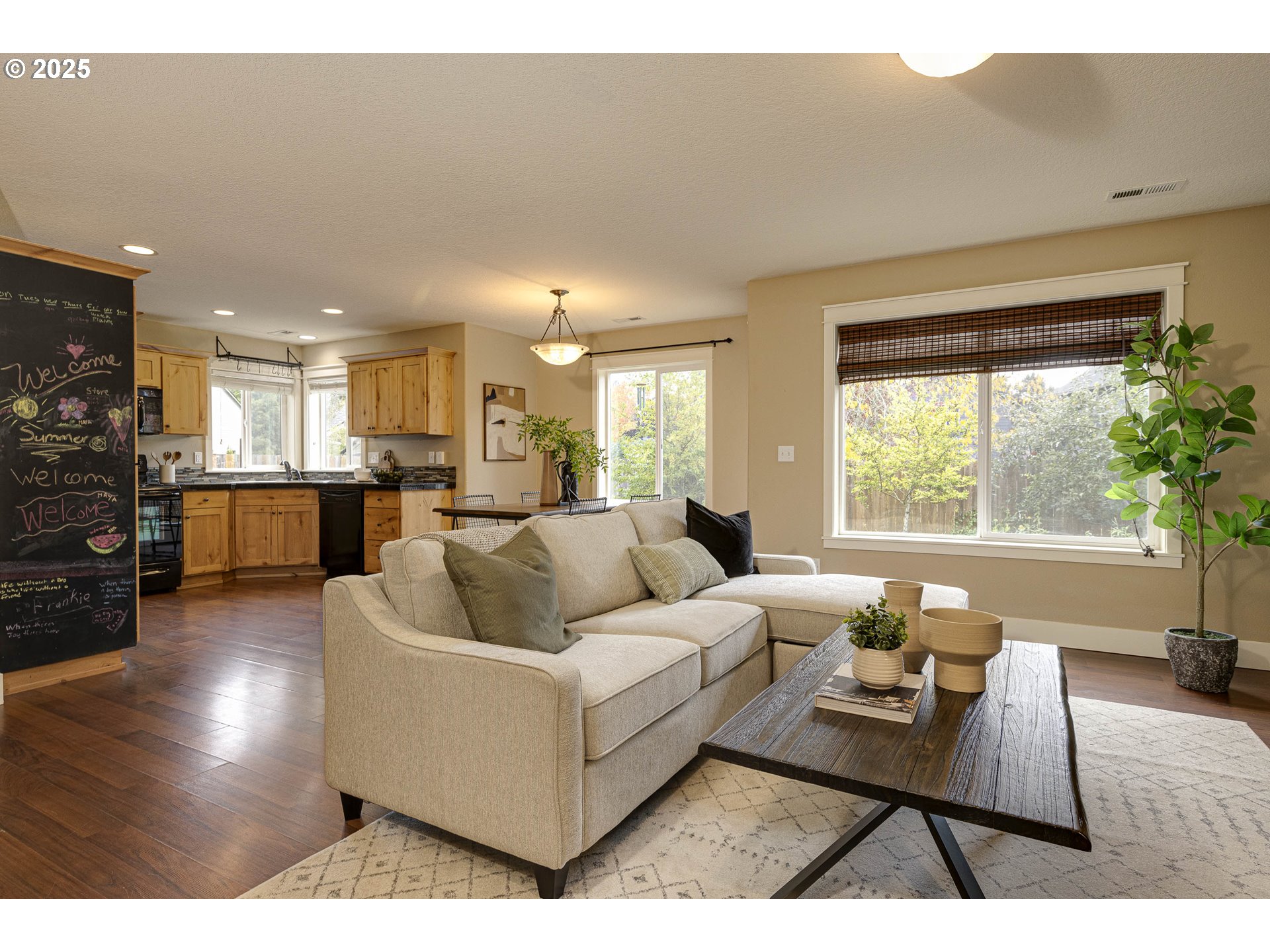 1050 SE MILLRIGHT AVE, McMinnville