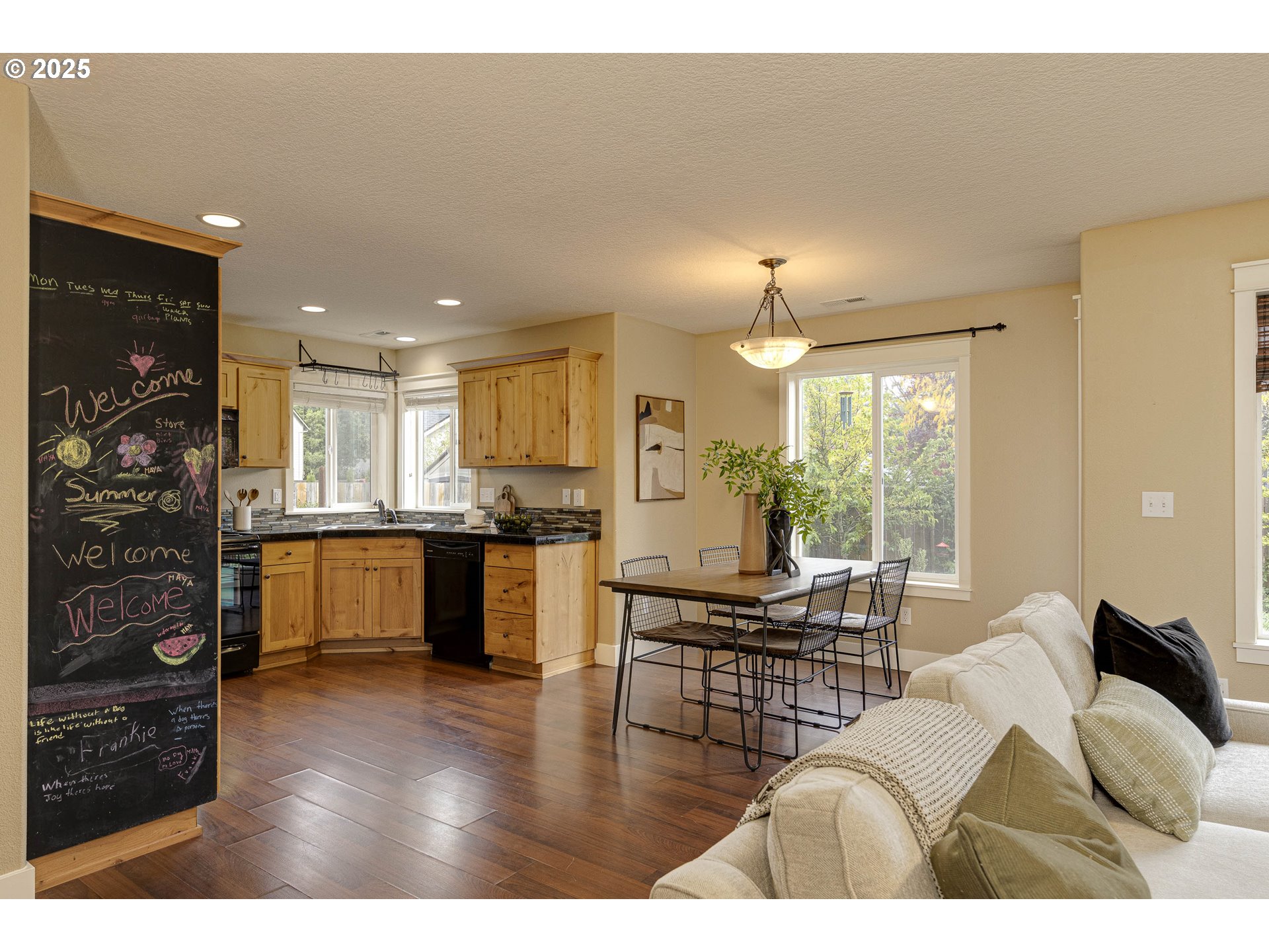 1050 SE MILLRIGHT AVE, McMinnville