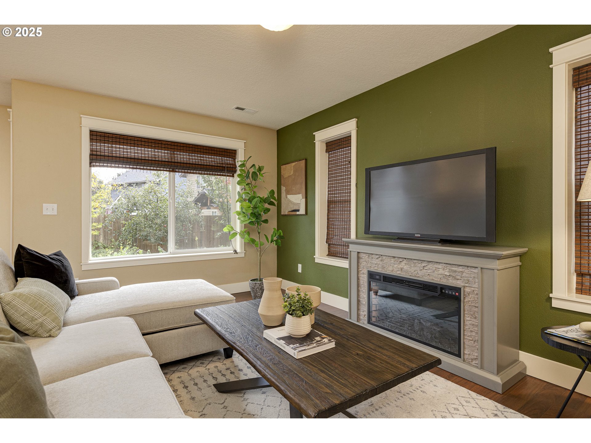 1050 SE MILLRIGHT AVE, McMinnville