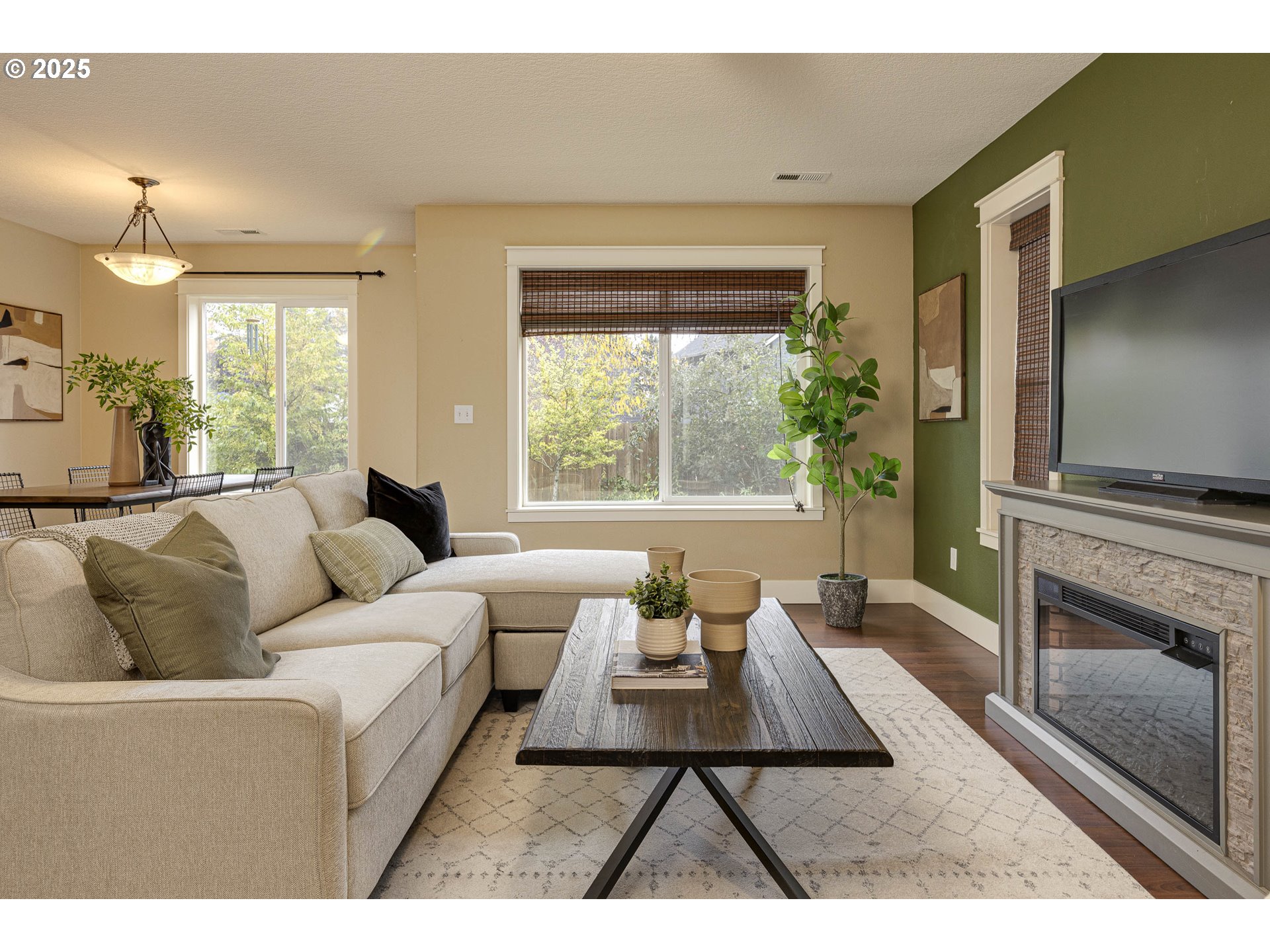 1050 SE MILLRIGHT AVE, McMinnville
