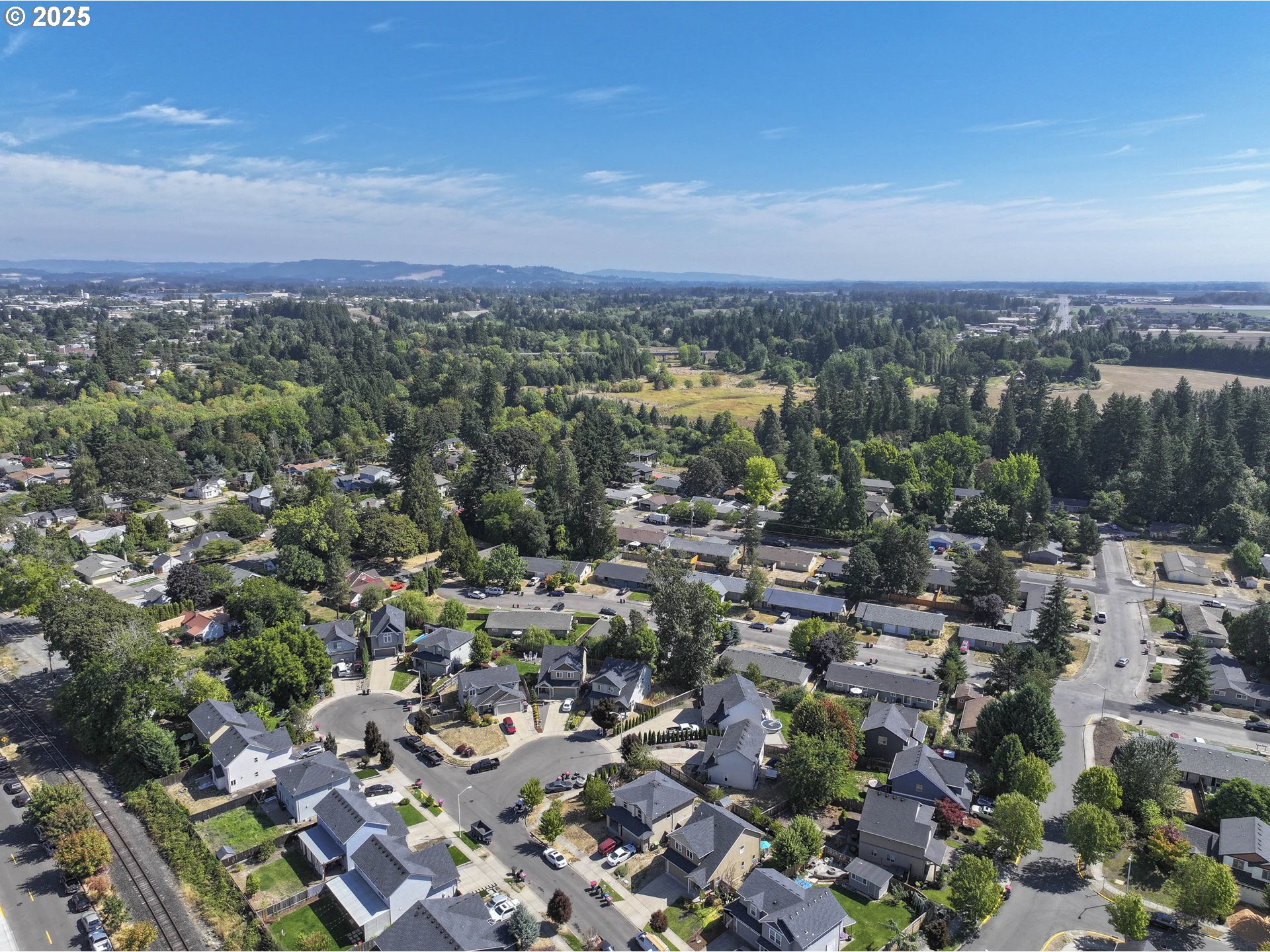 1050 SE MILLRIGHT AVE, McMinnville