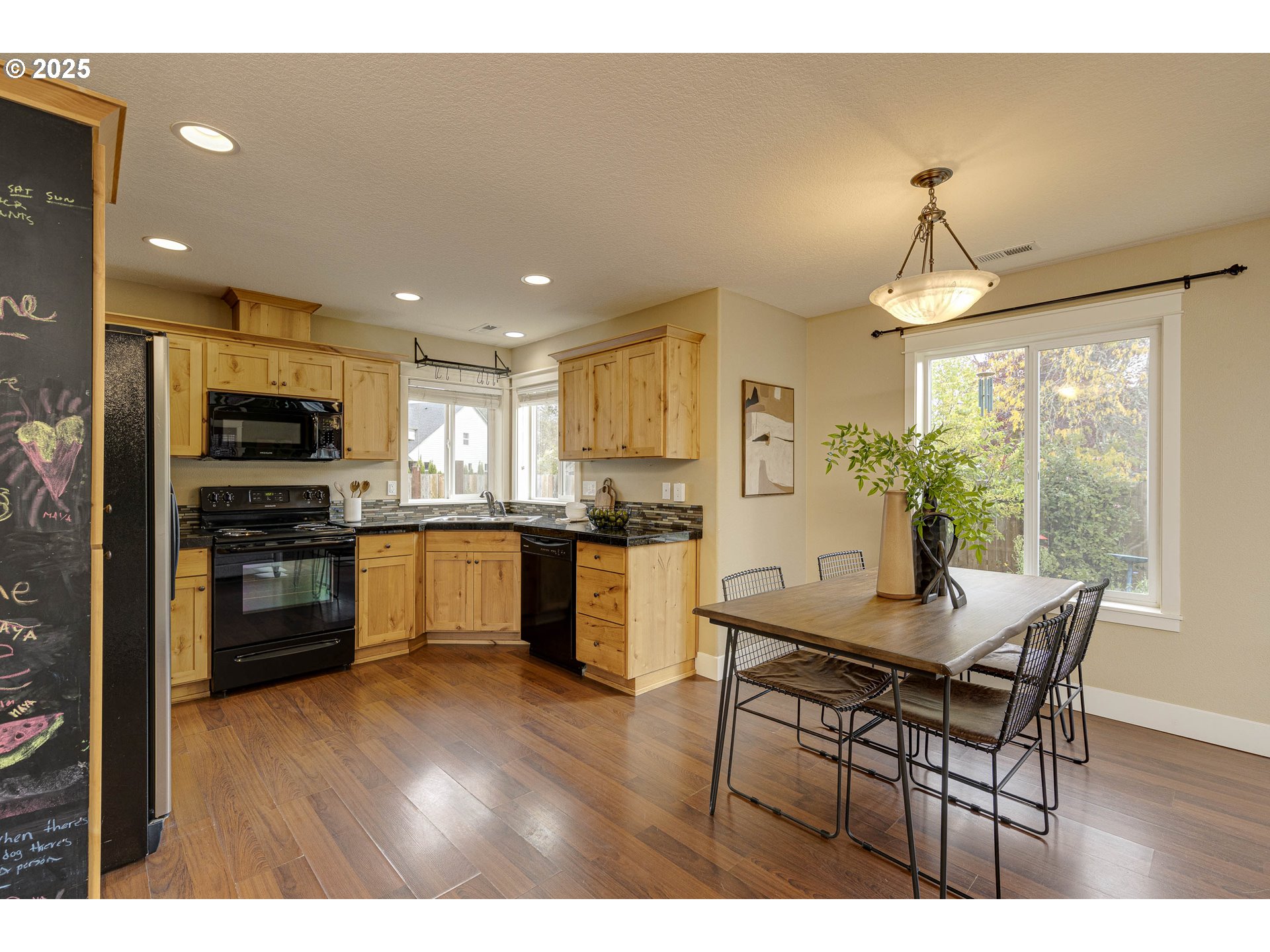 1050 SE MILLRIGHT AVE, McMinnville