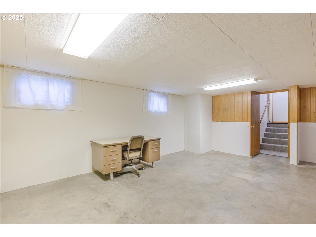 11030 NE DAVIS ST, Portland