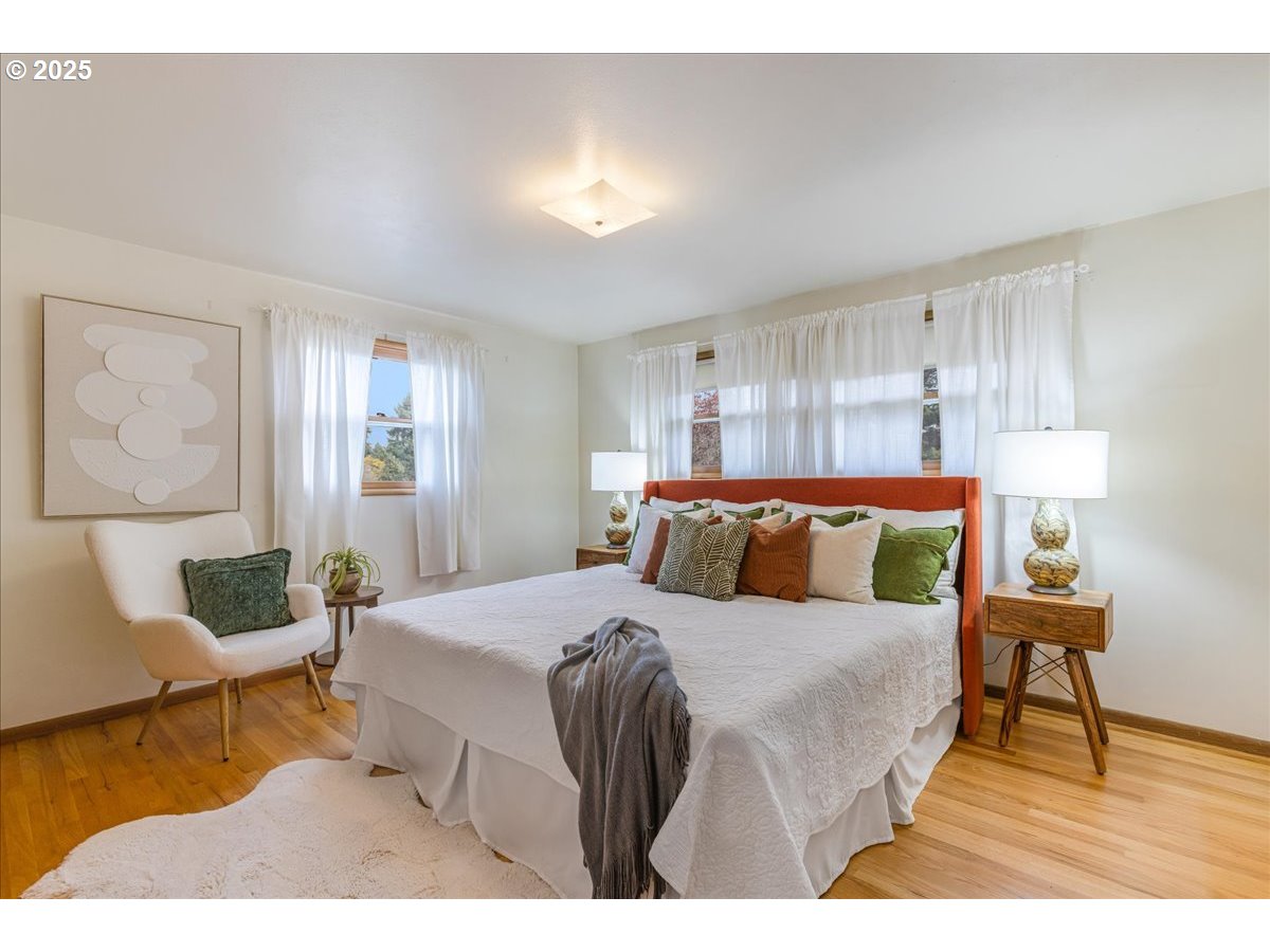 11030 NE DAVIS ST, Portland