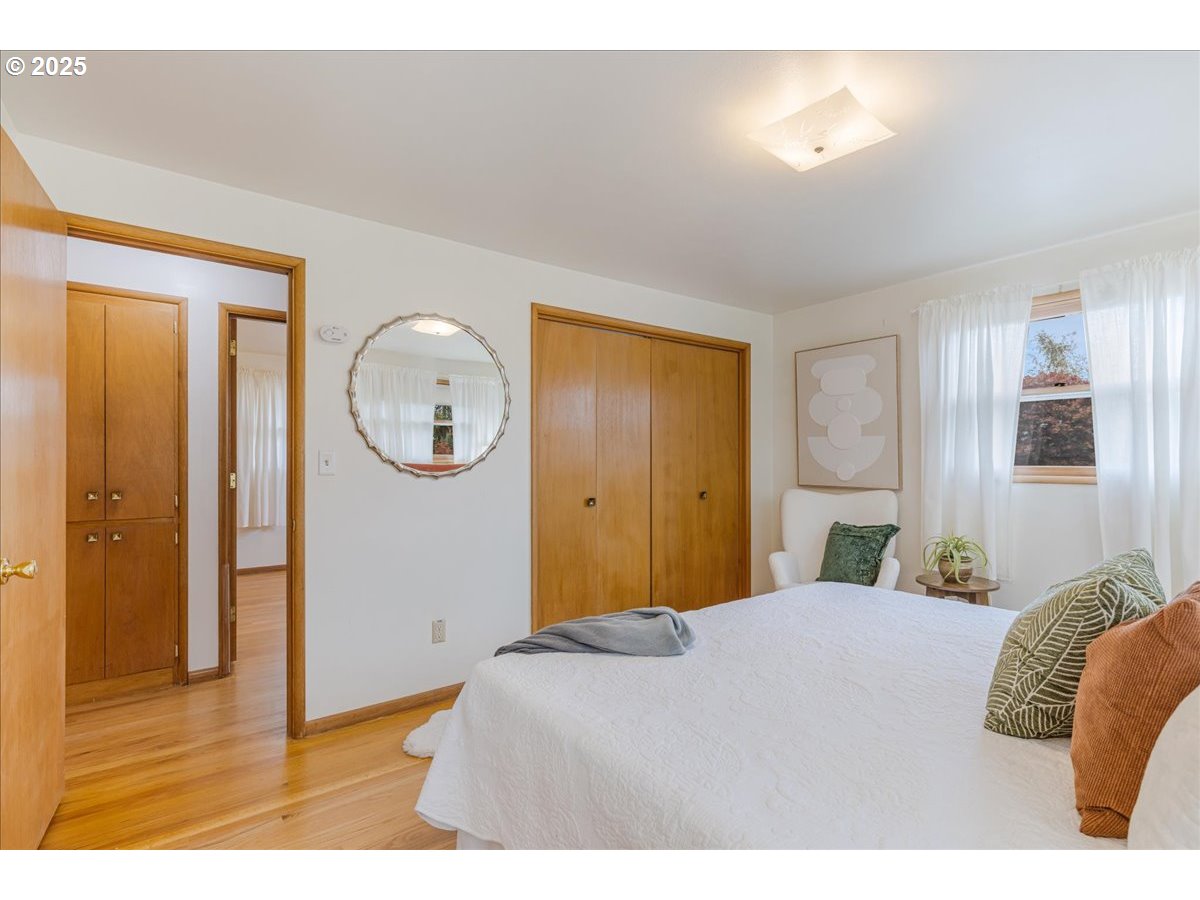 11030 NE DAVIS ST, Portland