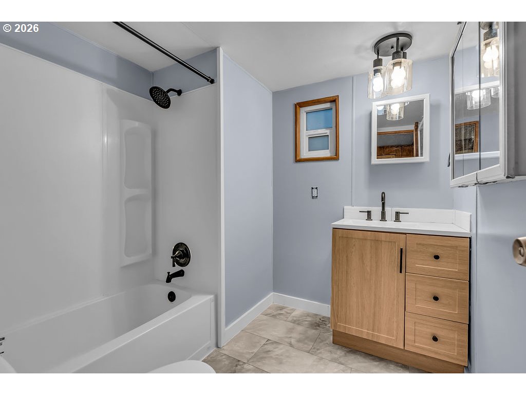 10701 SE HIGHWAY 212 H3