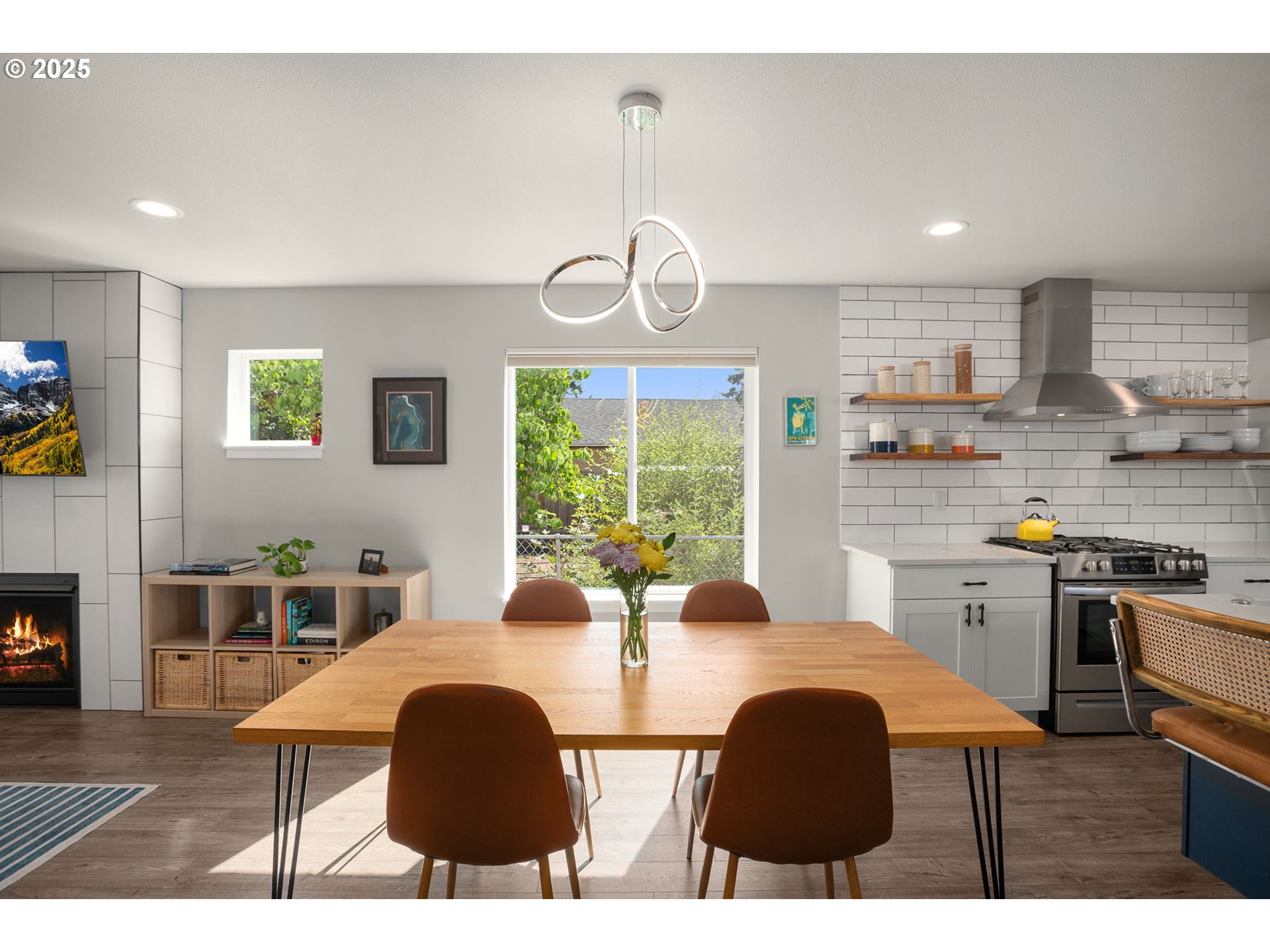 6071 SE LEXINGTON ST, Portland