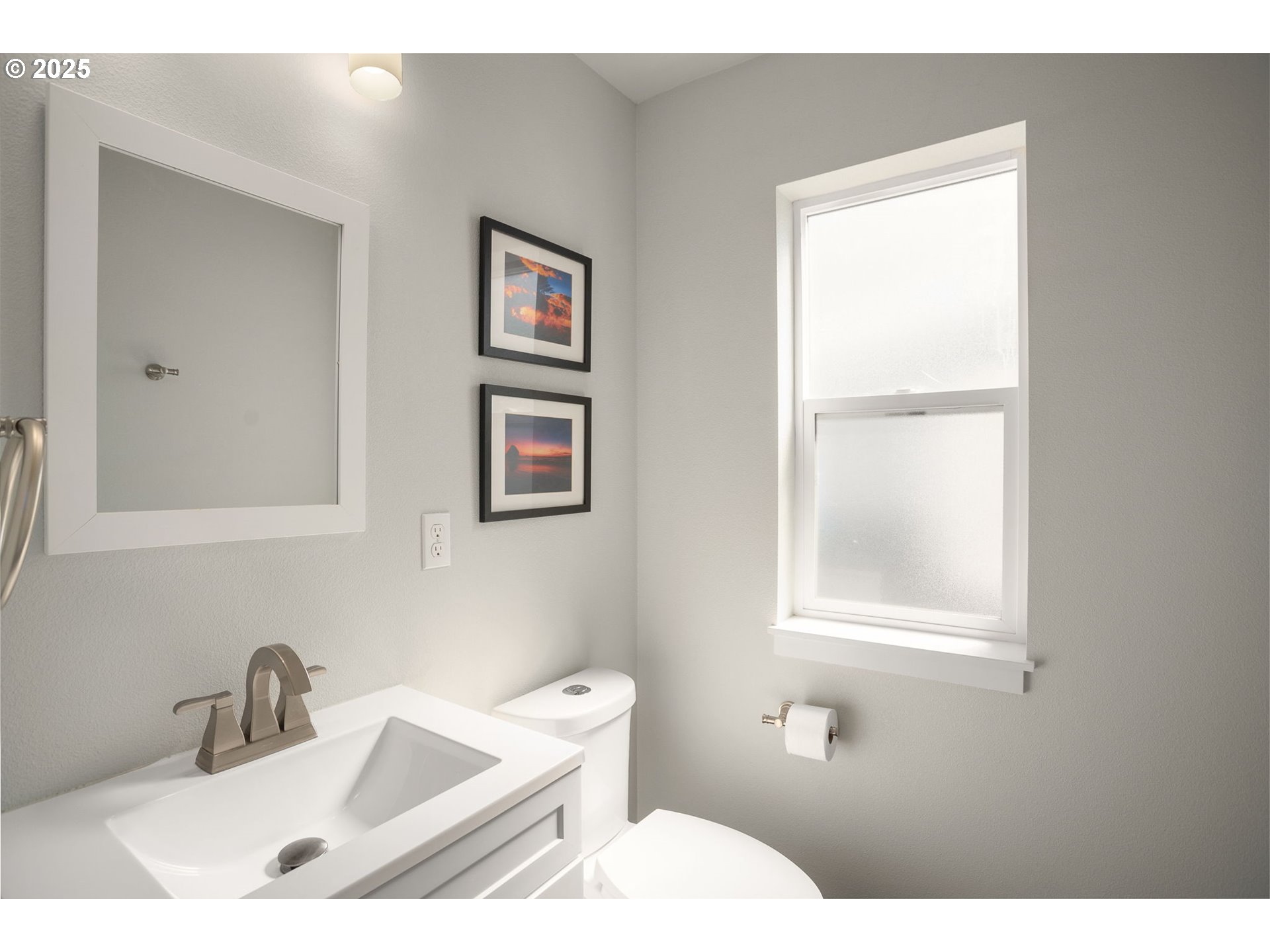 6071 SE LEXINGTON ST, Portland