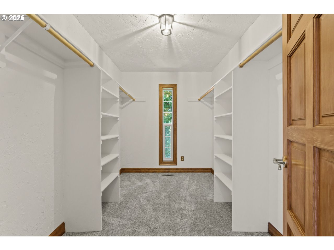 1777 SKYLAND DR