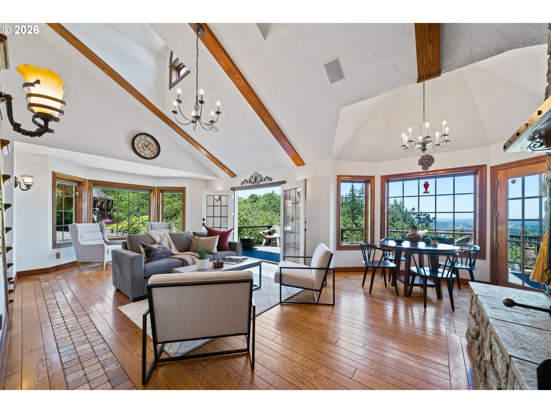 1777 SKYLAND DR