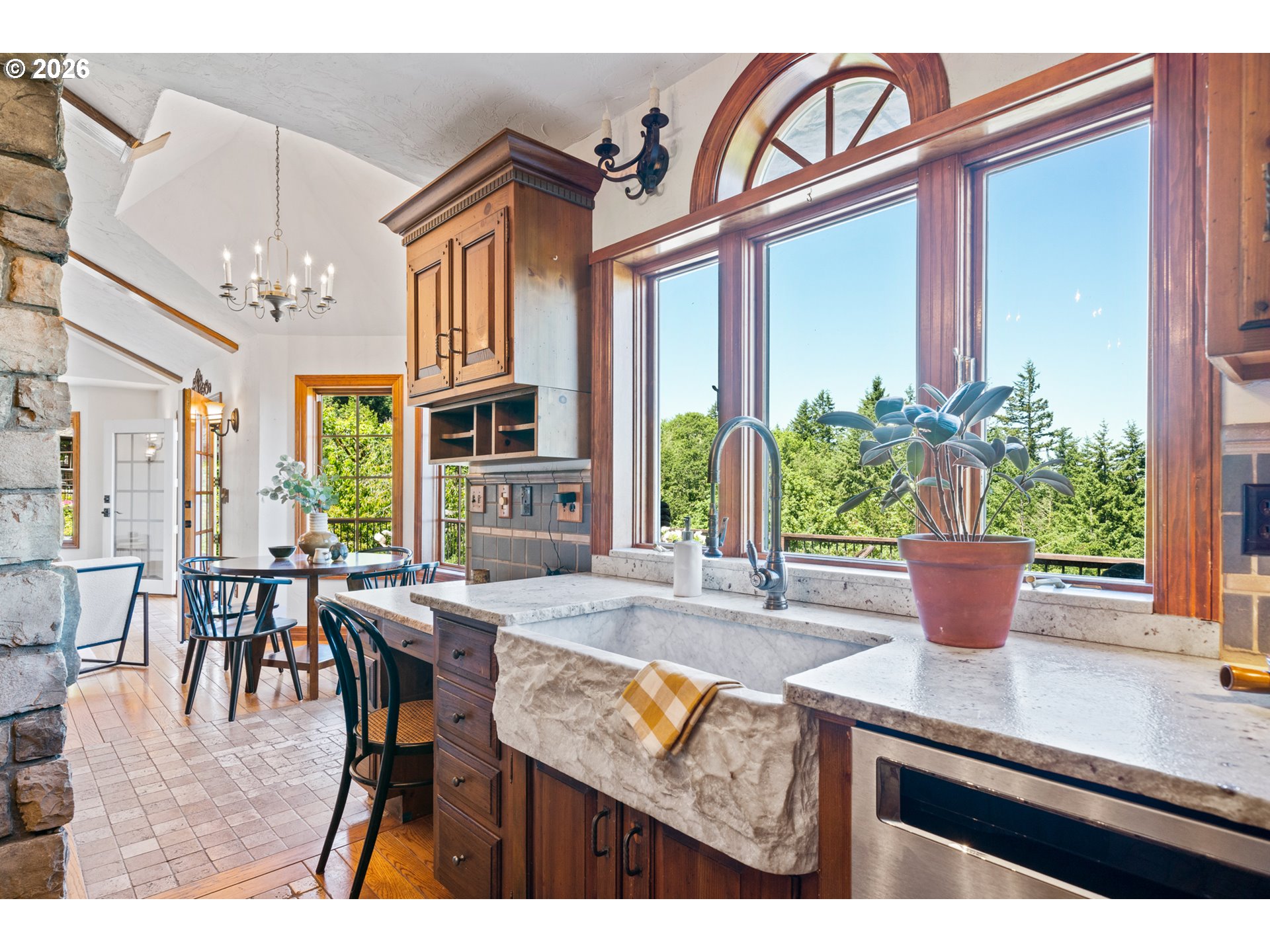 1777 SKYLAND DR