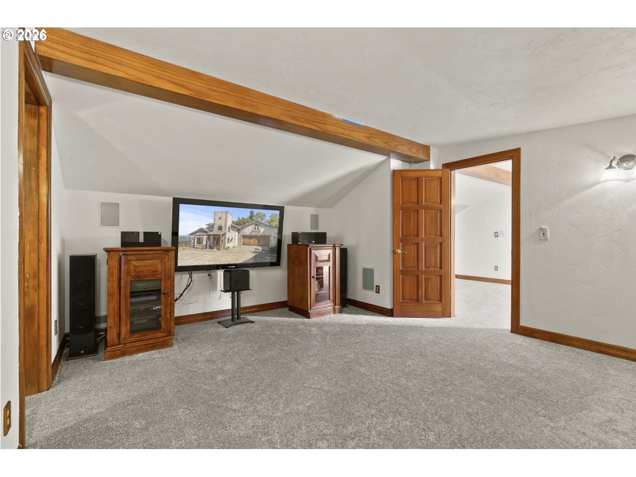 1777 SKYLAND DR