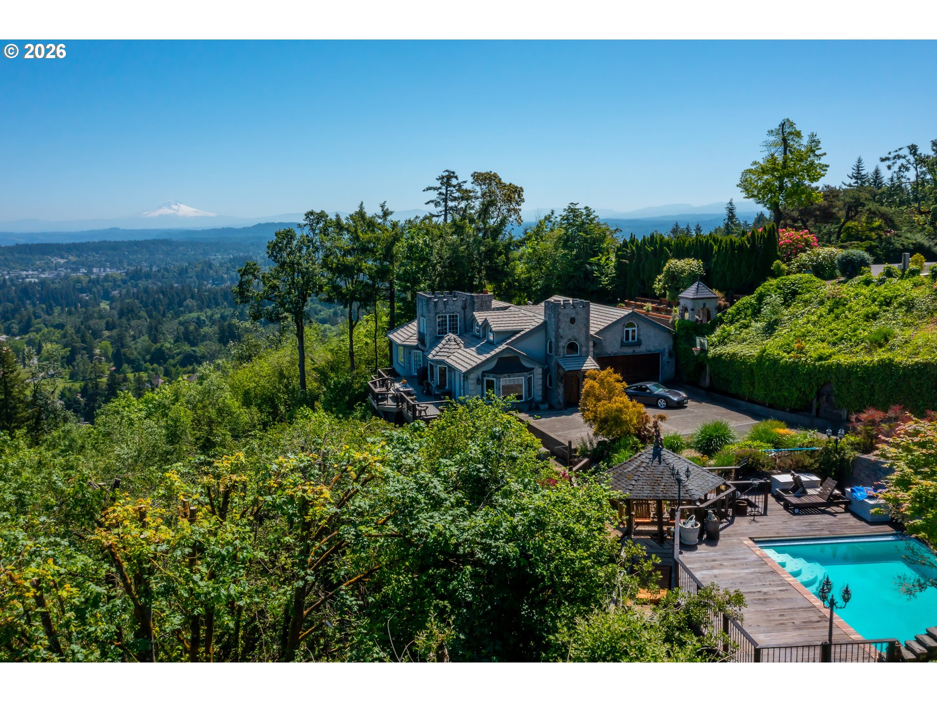 1777 SKYLAND DR