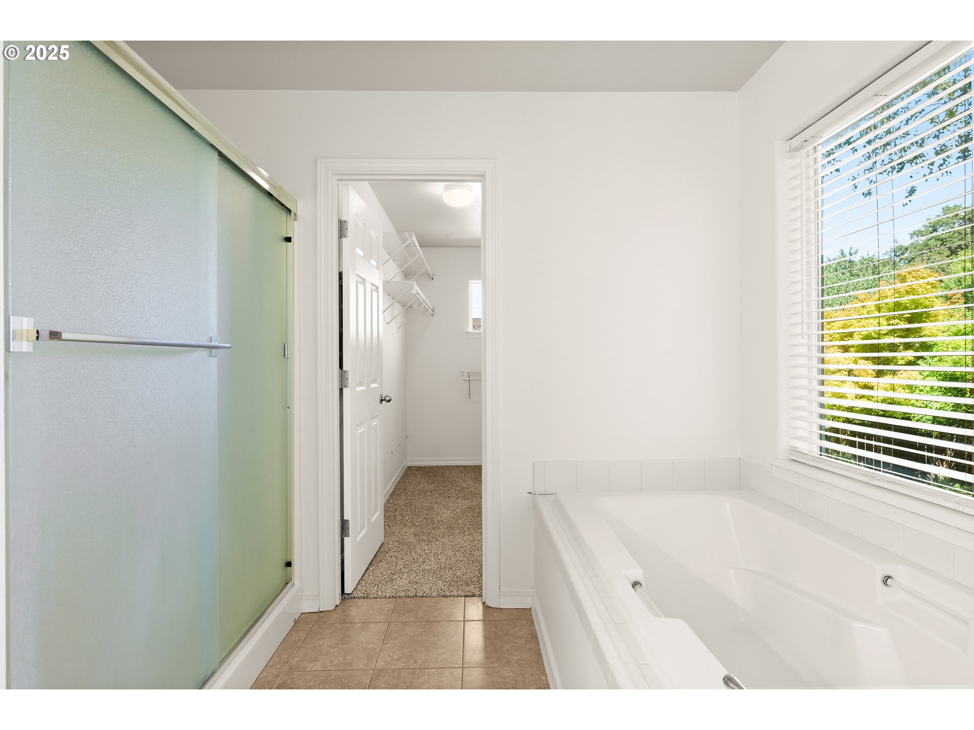 5271 N WEDGEWOOD LOOP