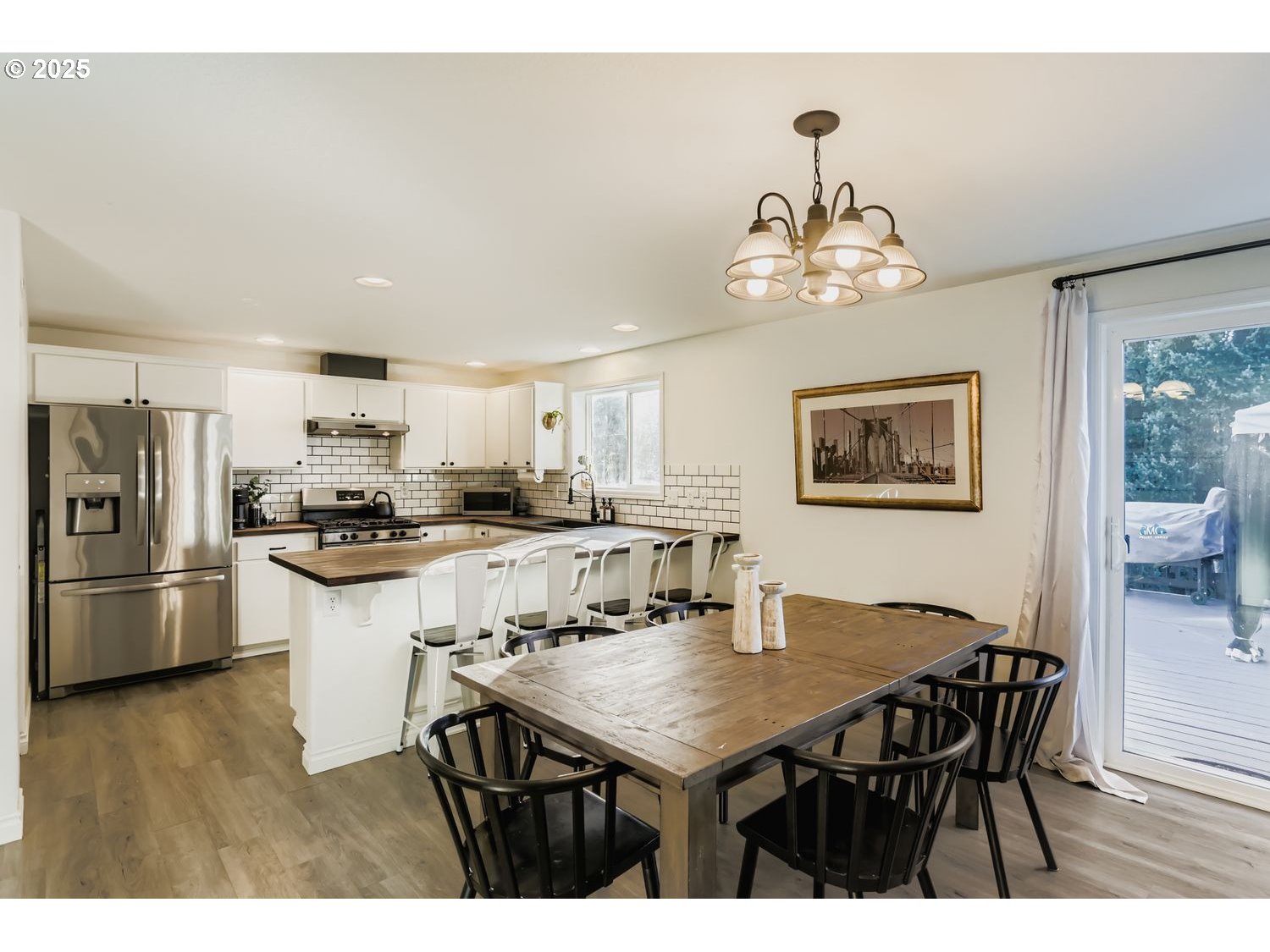 2157 DORSEY DR, Hubbard