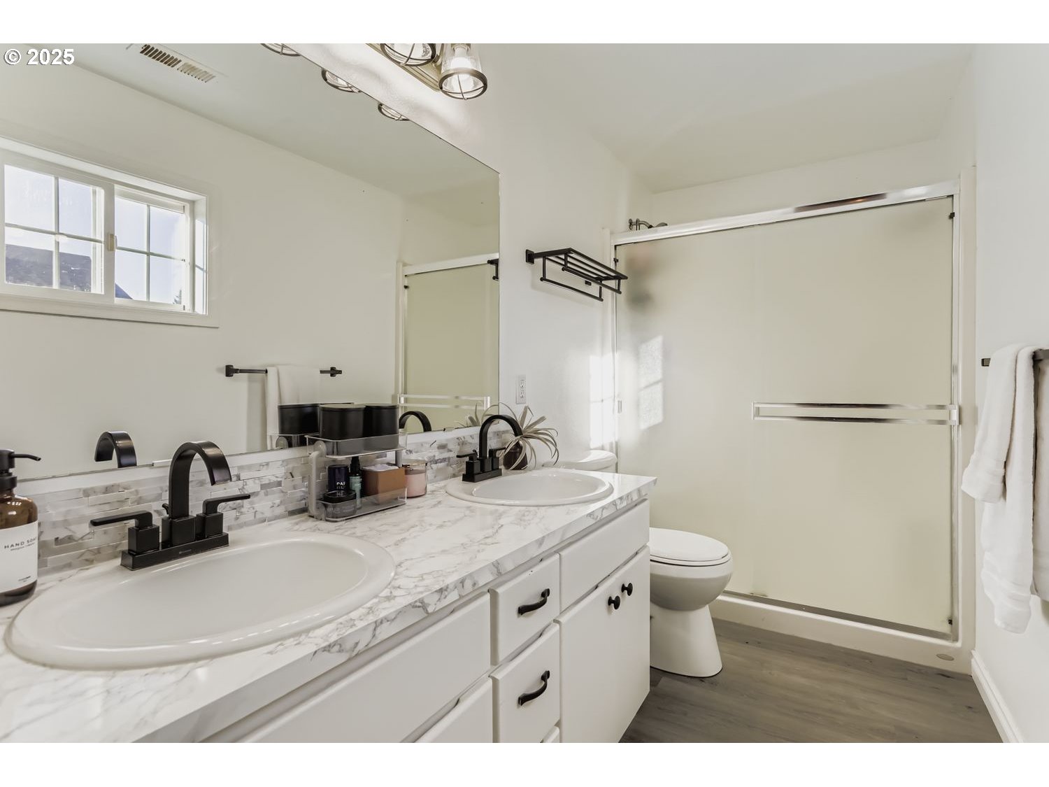 2157 DORSEY DR, Hubbard