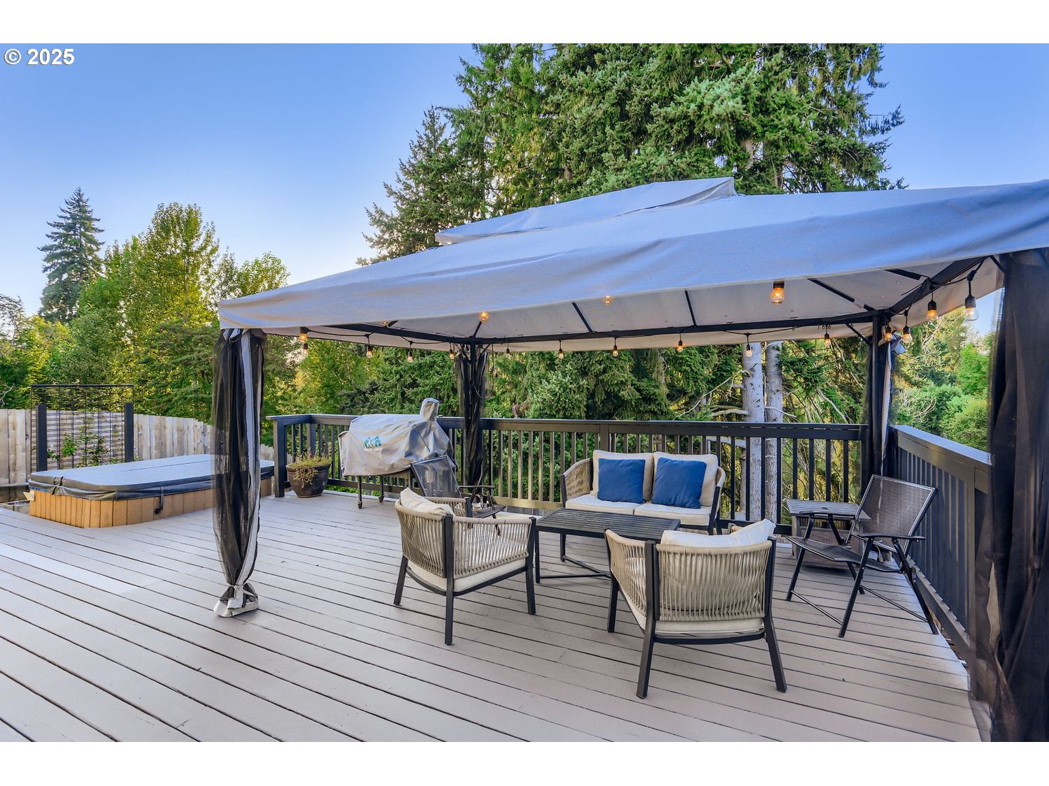 2157 DORSEY DR, Hubbard