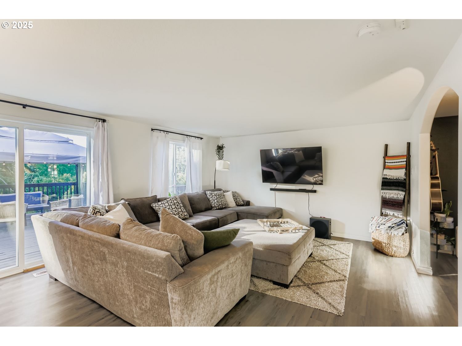 2157 DORSEY DR, Hubbard