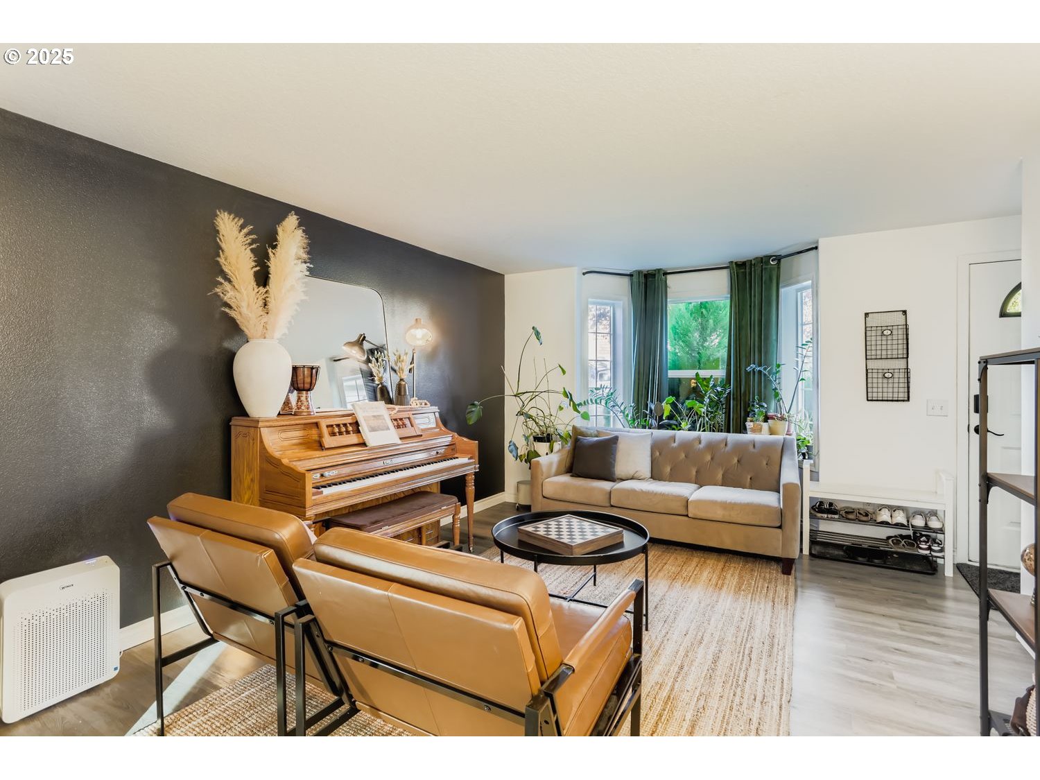 2157 DORSEY DR, Hubbard