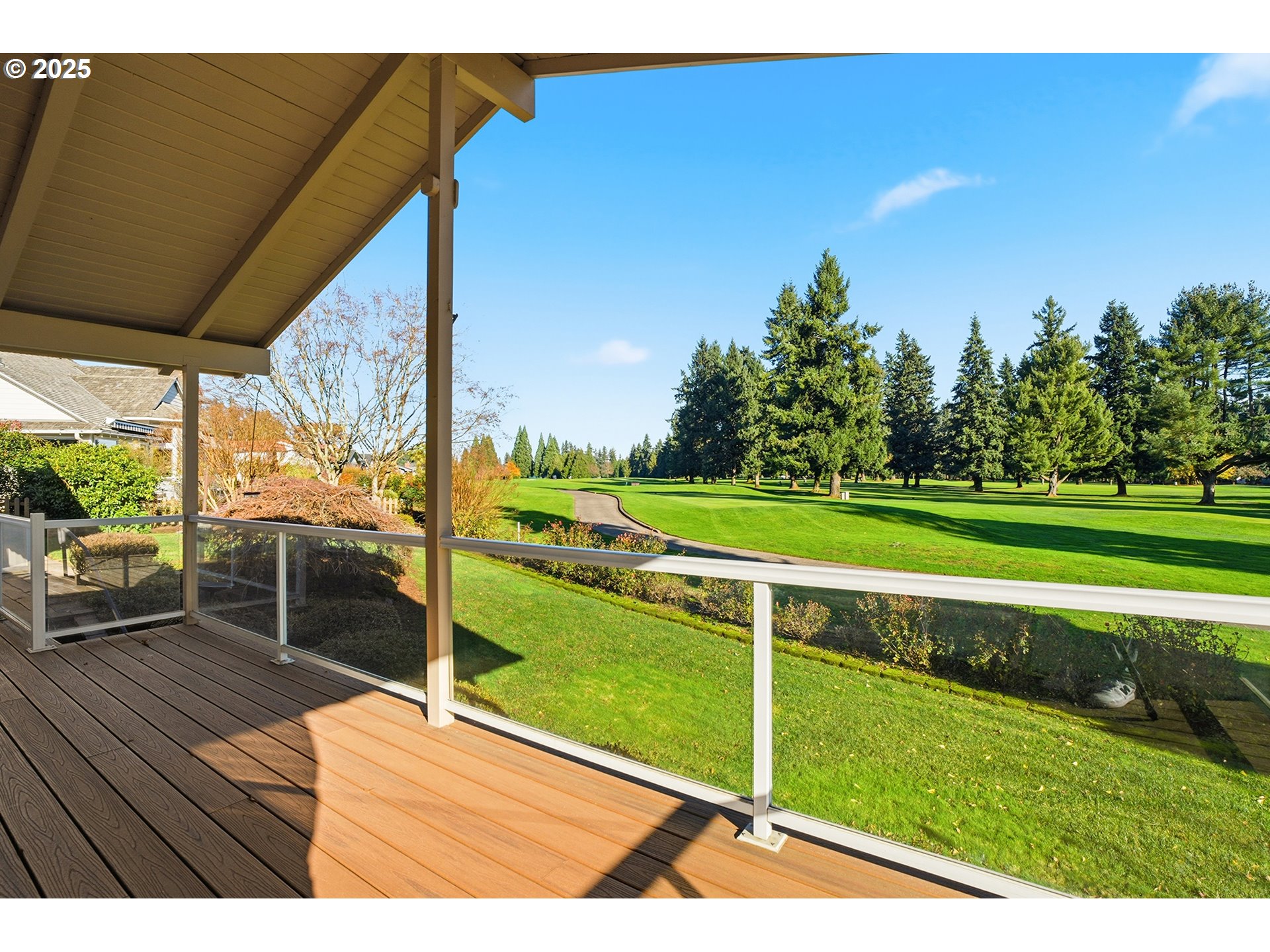 2040 N COUNTRY CLUB DR