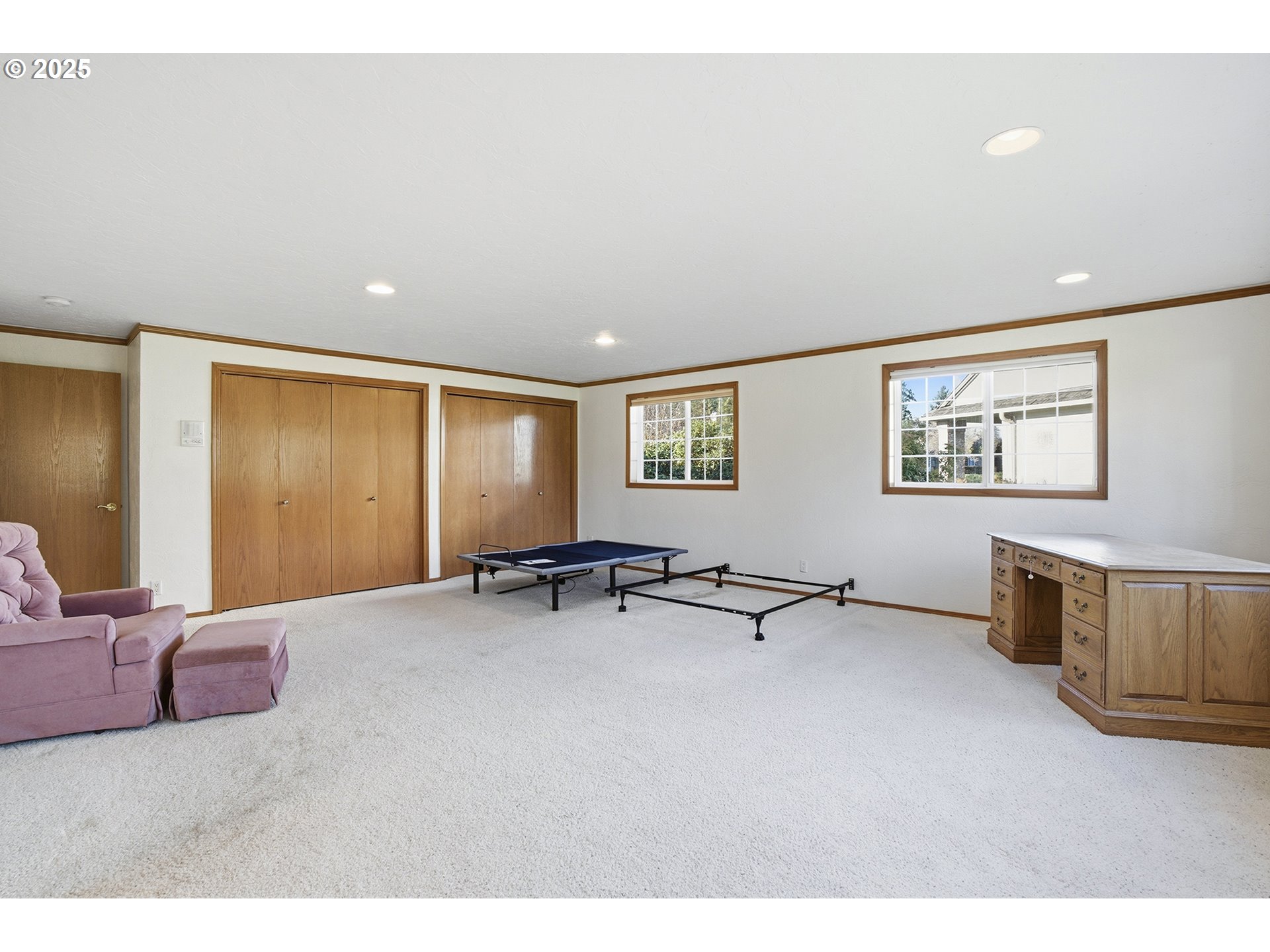 2040 N COUNTRY CLUB DR