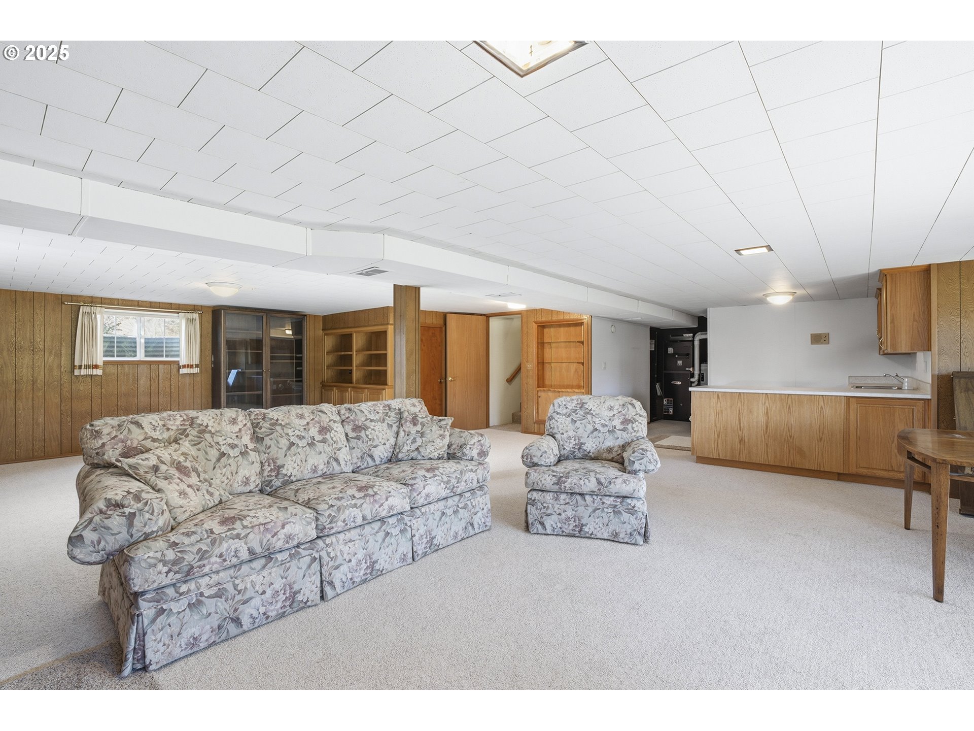 2040 N COUNTRY CLUB DR