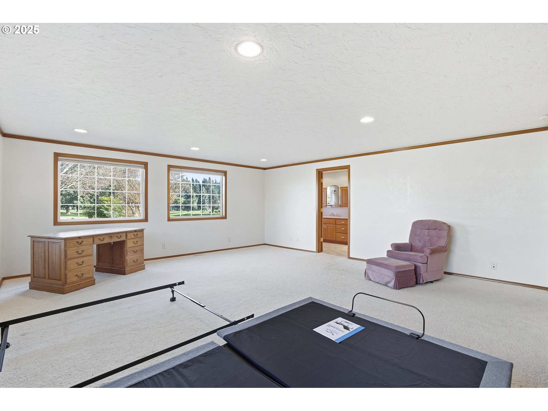 2040 N COUNTRY CLUB DR