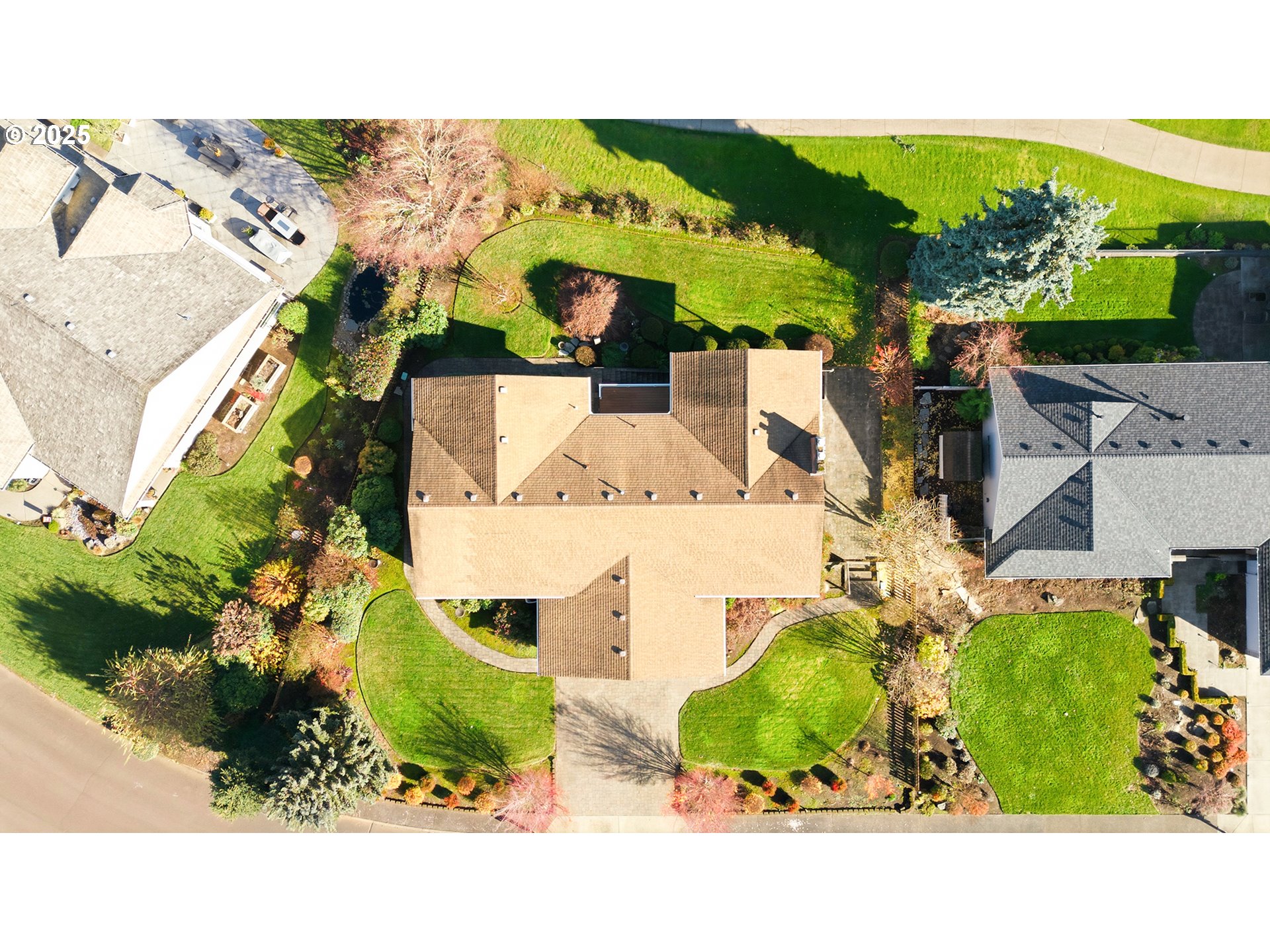2040 N COUNTRY CLUB DR