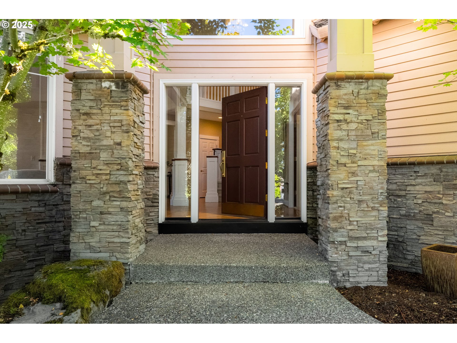 17634 BROOKHURST DR, Lake Oswego