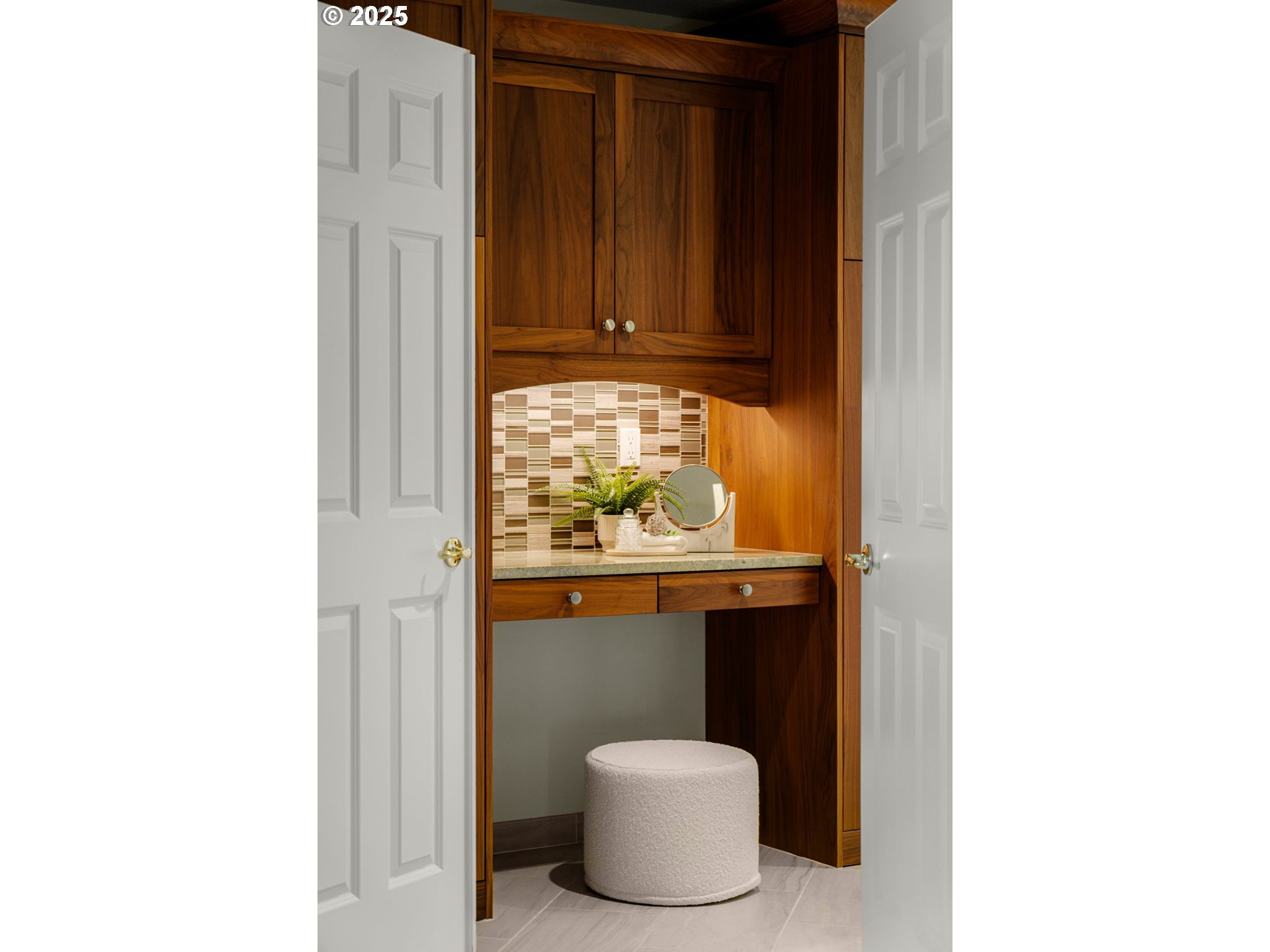 17634 BROOKHURST DR, Lake Oswego