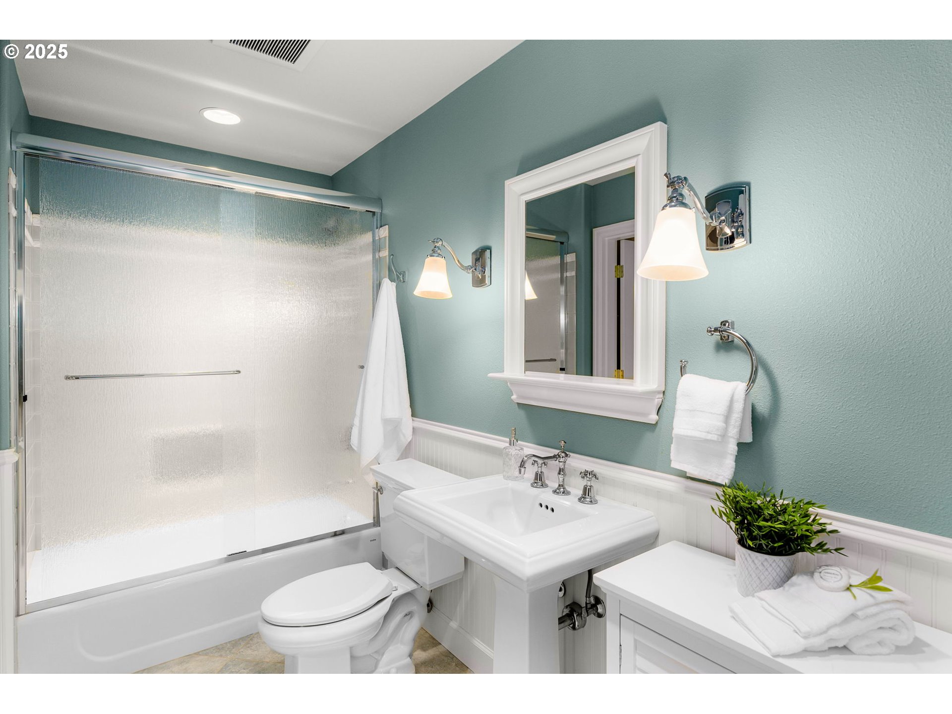 17634 BROOKHURST DR, Lake Oswego