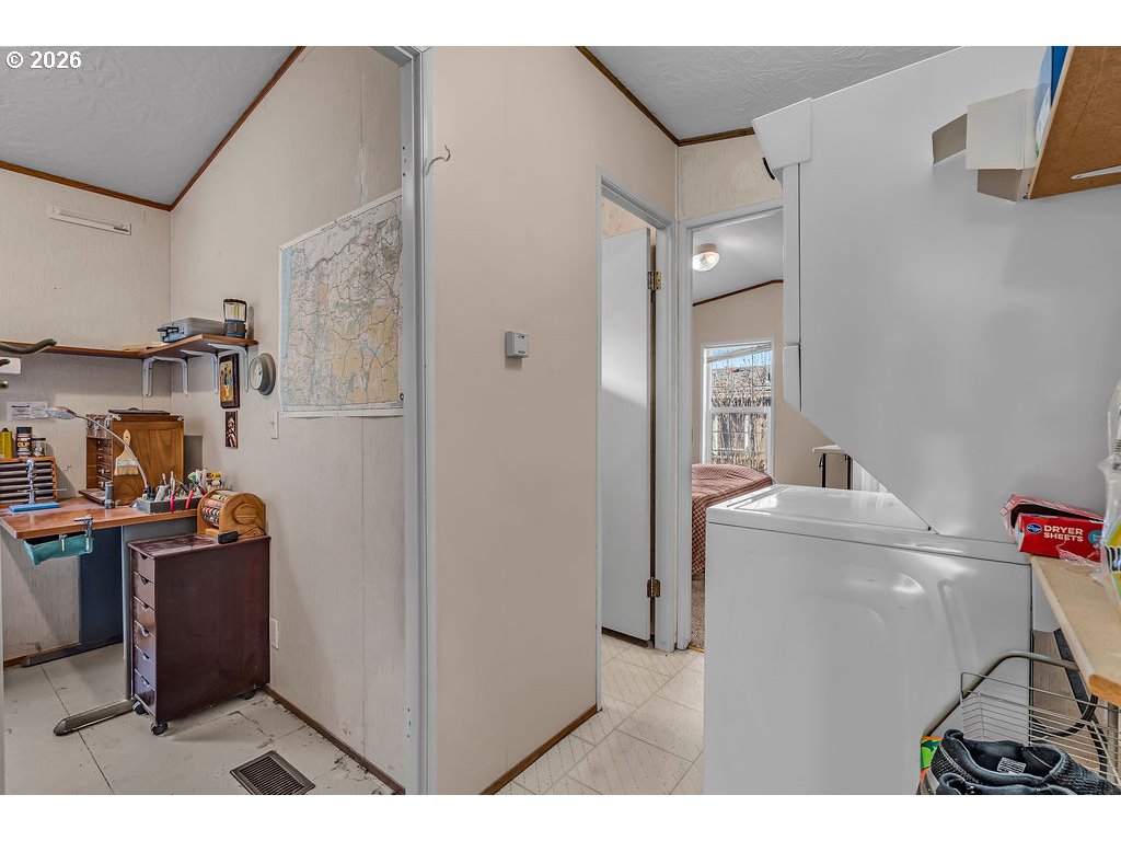 18830 HIGHWAY 99E 33