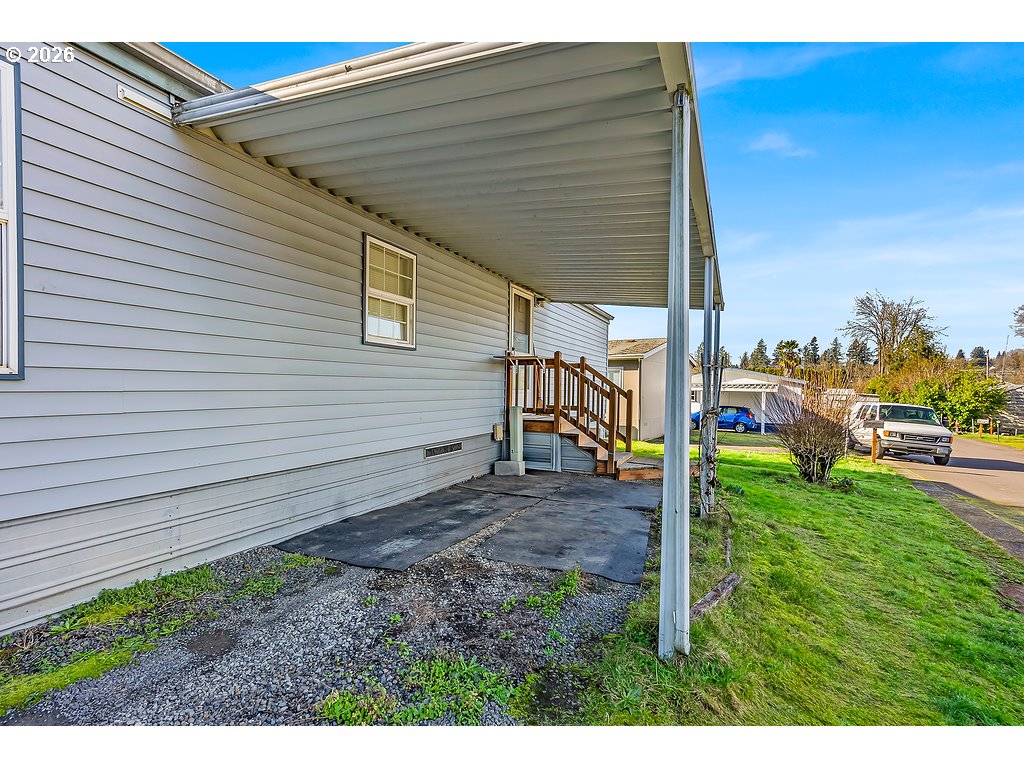18830 HIGHWAY 99E 33