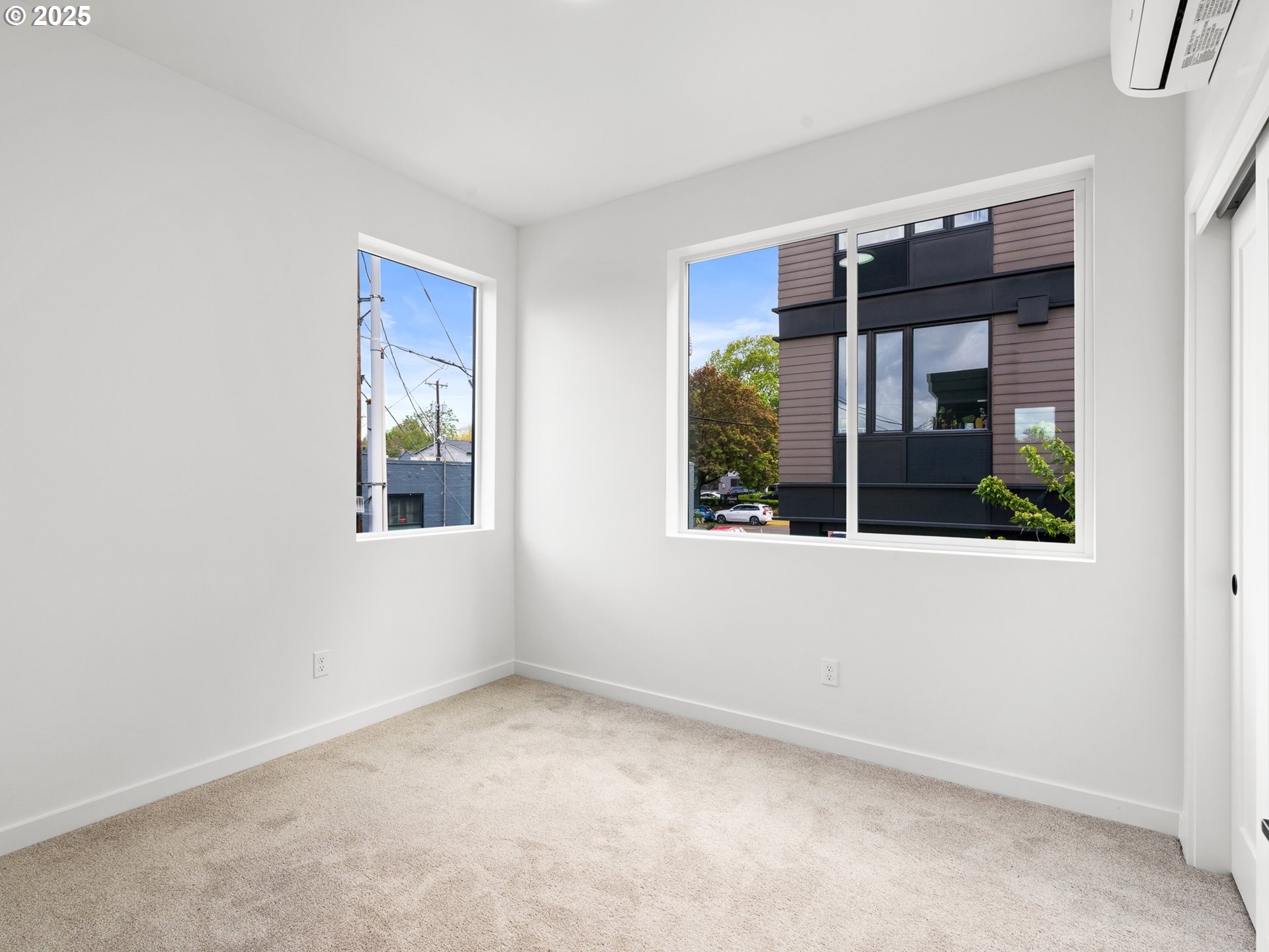 4910 SE Caruthers ST 1