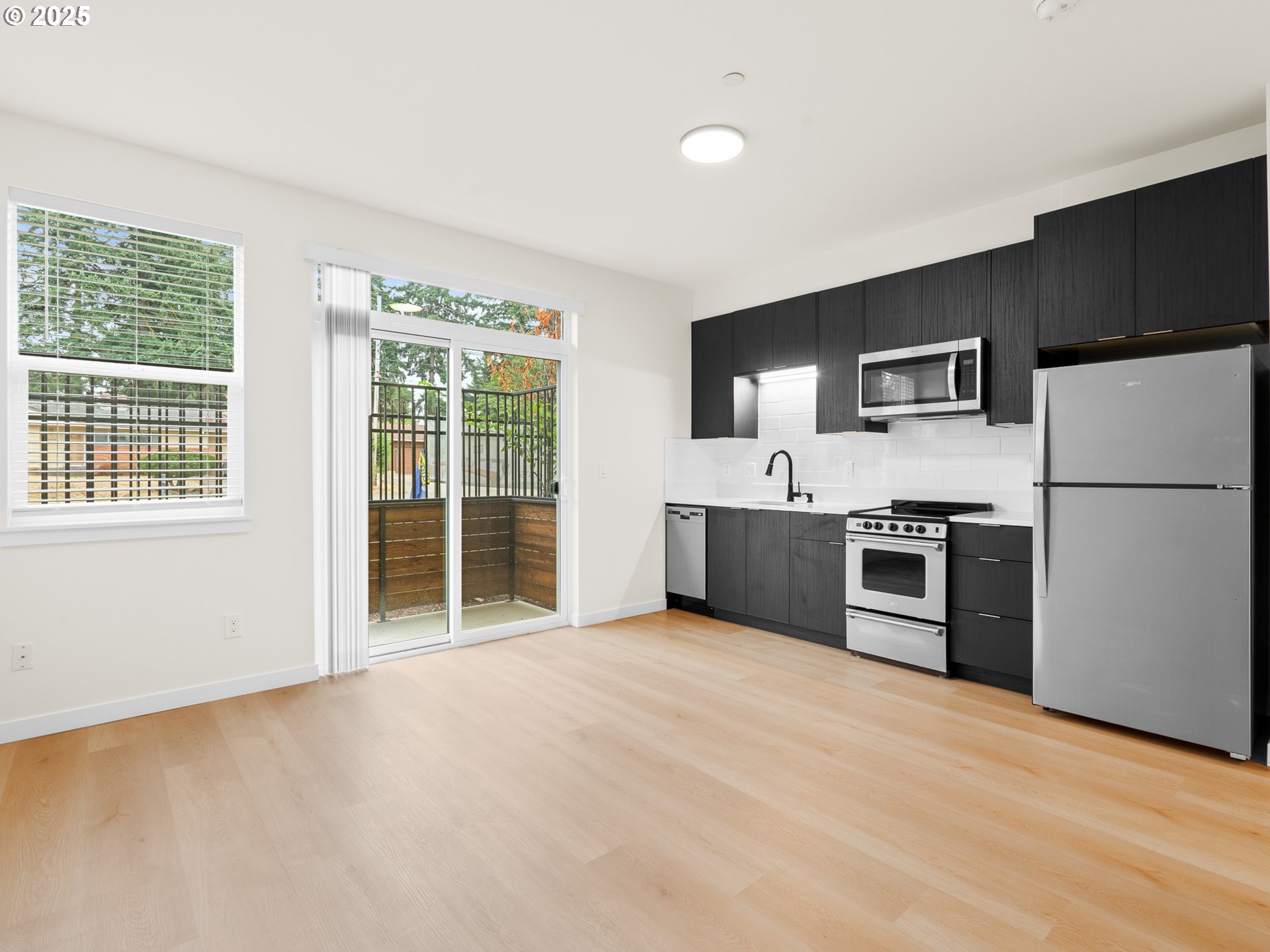 10985 E Burnside ST 8, Portland Unit: 8