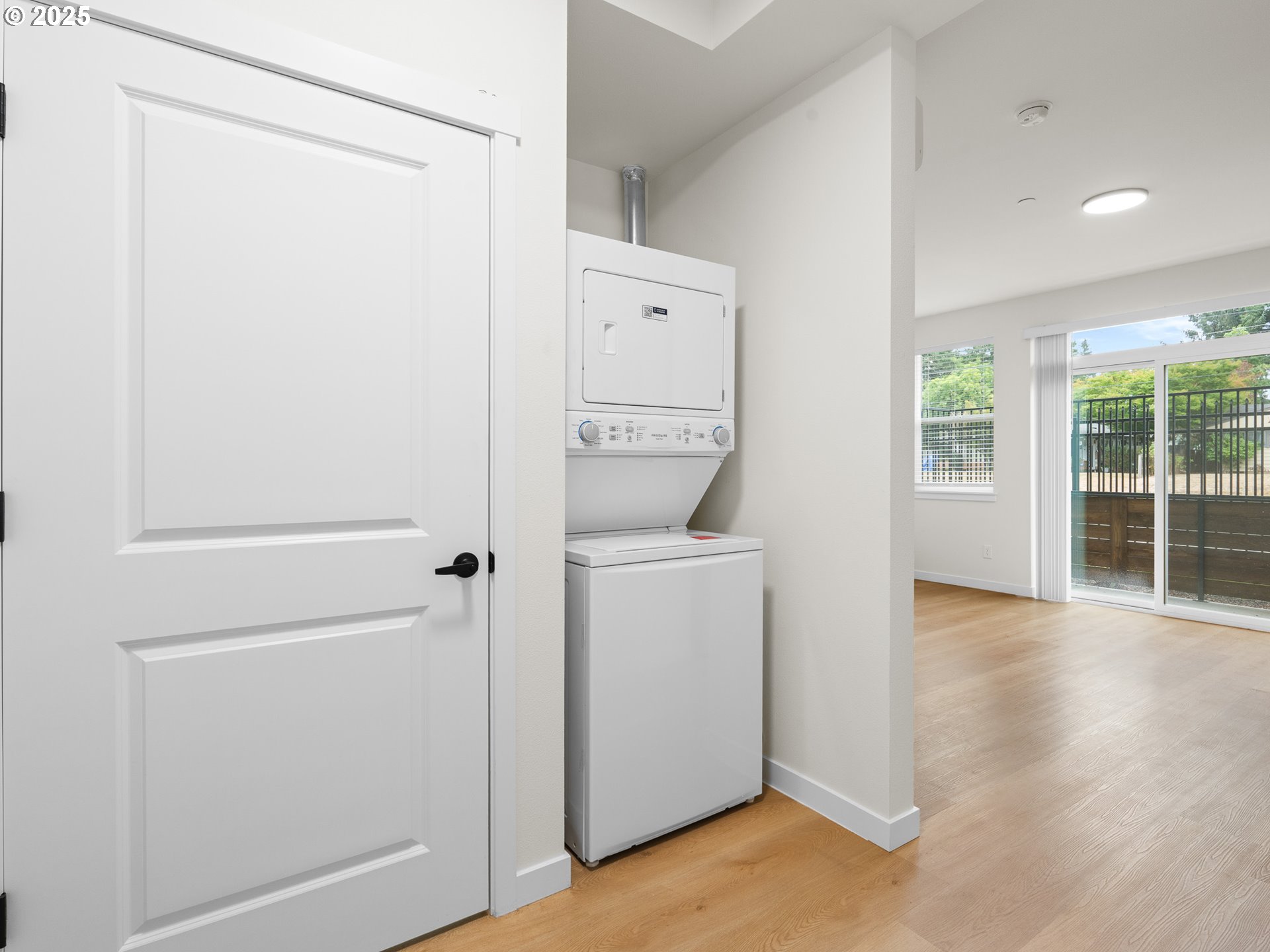 10985 E Burnside ST 8, Portland Unit: 8