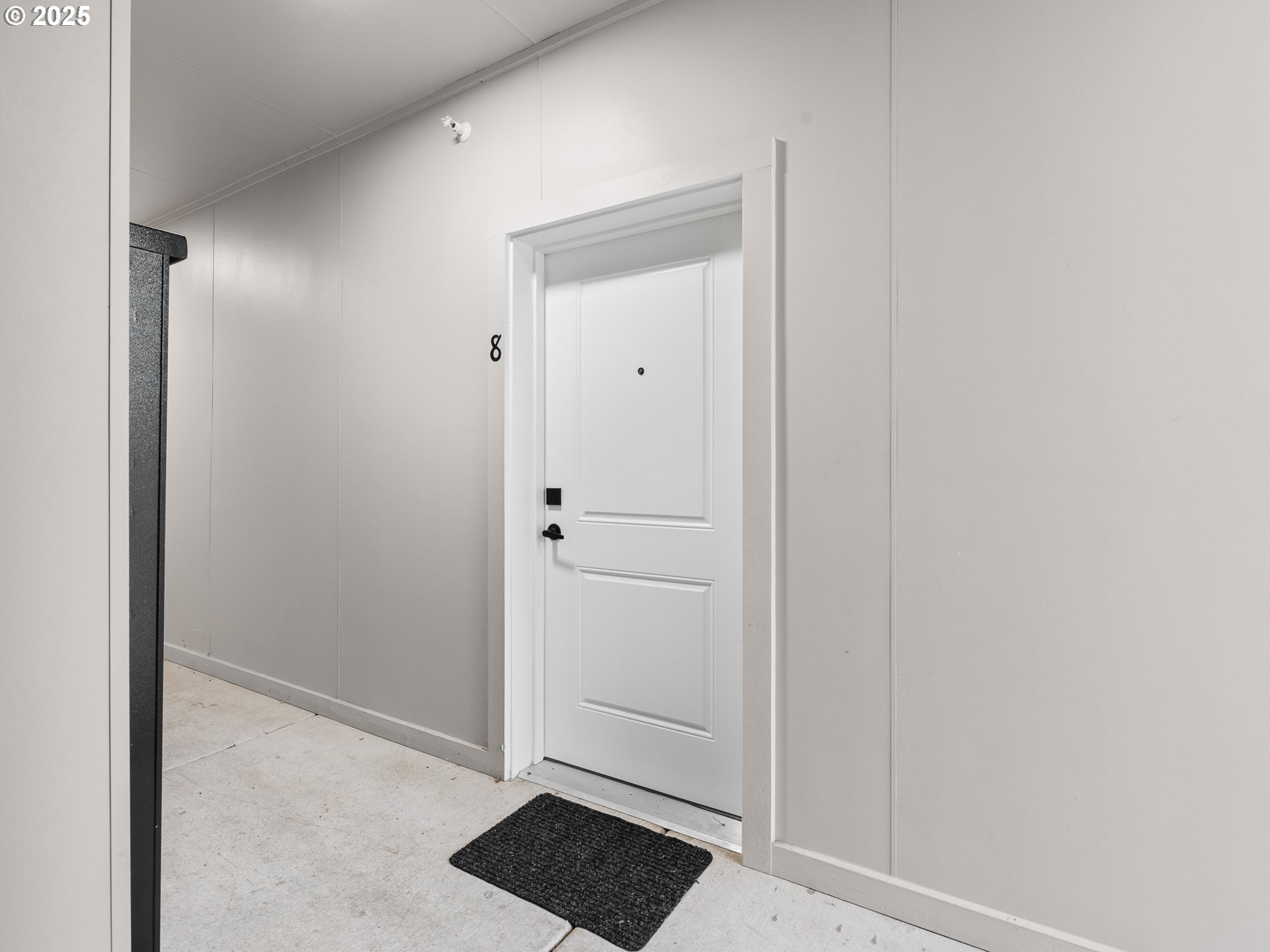 10985 E Burnside ST 8, Portland Unit: 8