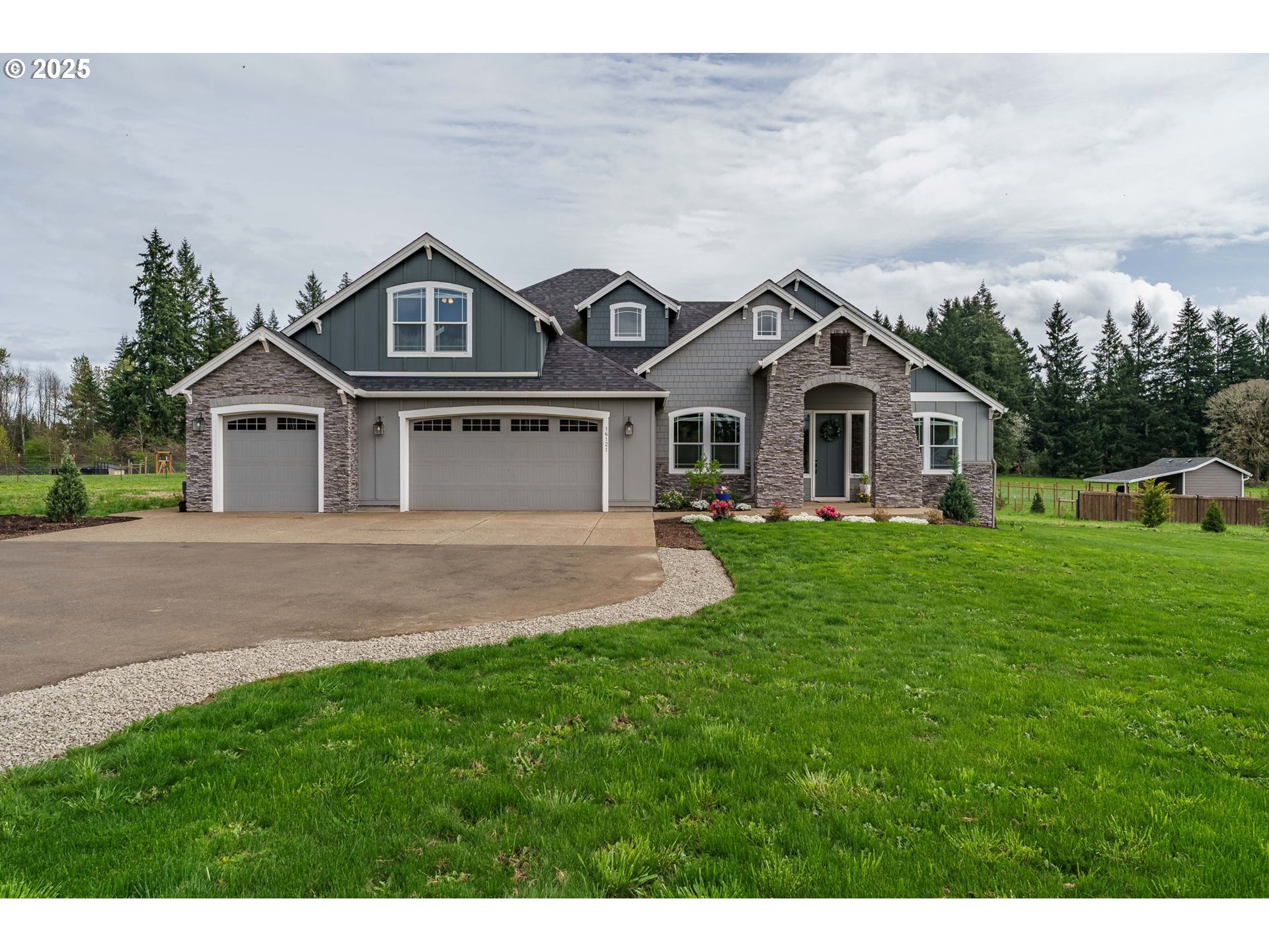 16121 S AMACHER LN, Oregon City