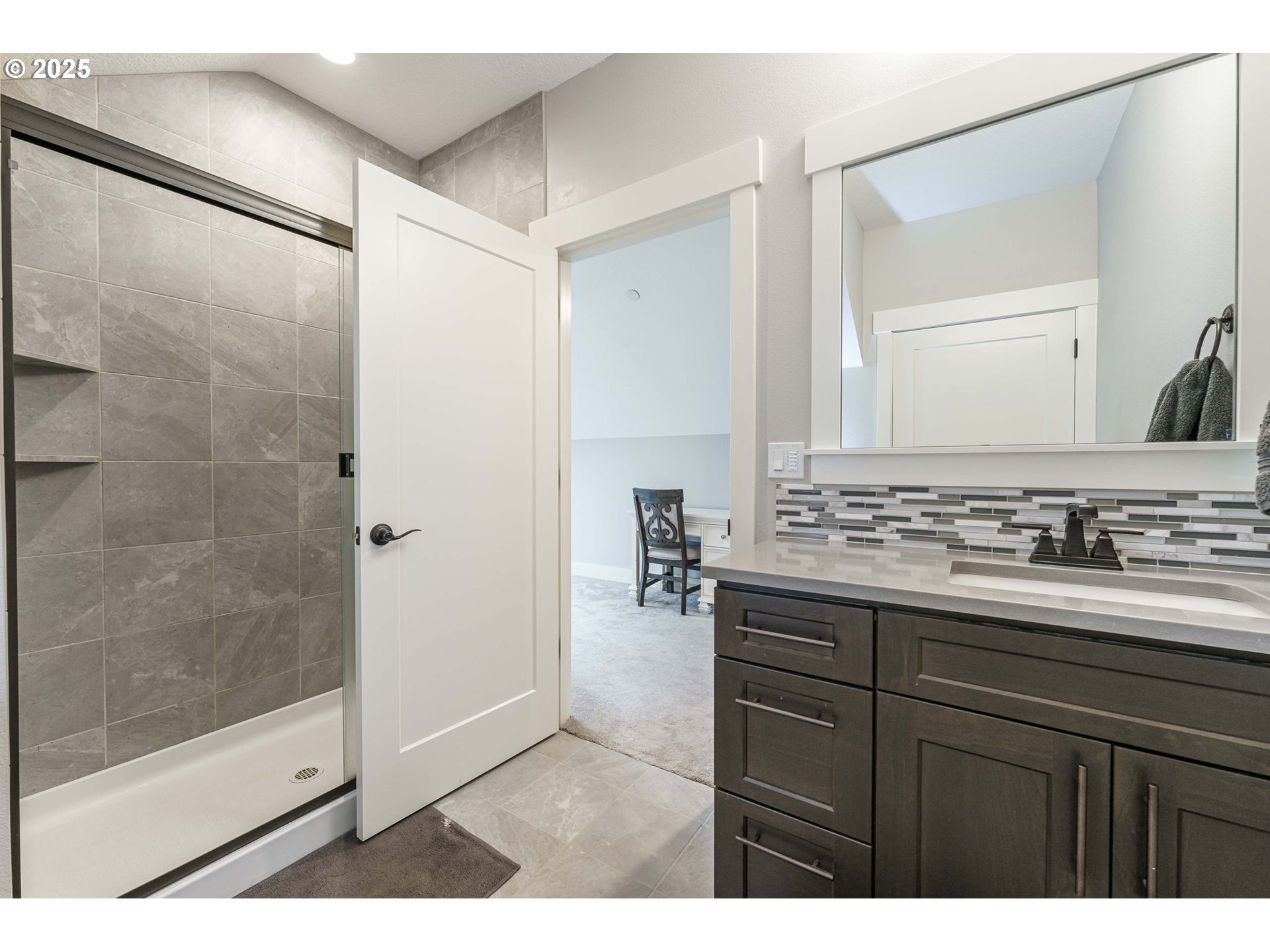 16121 S AMACHER LN, Oregon City