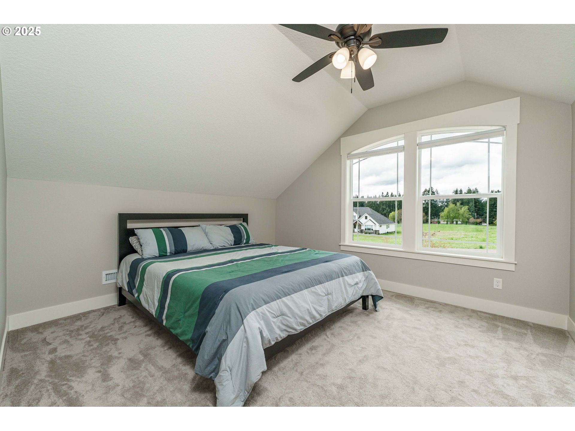 16121 S AMACHER LN, Oregon City