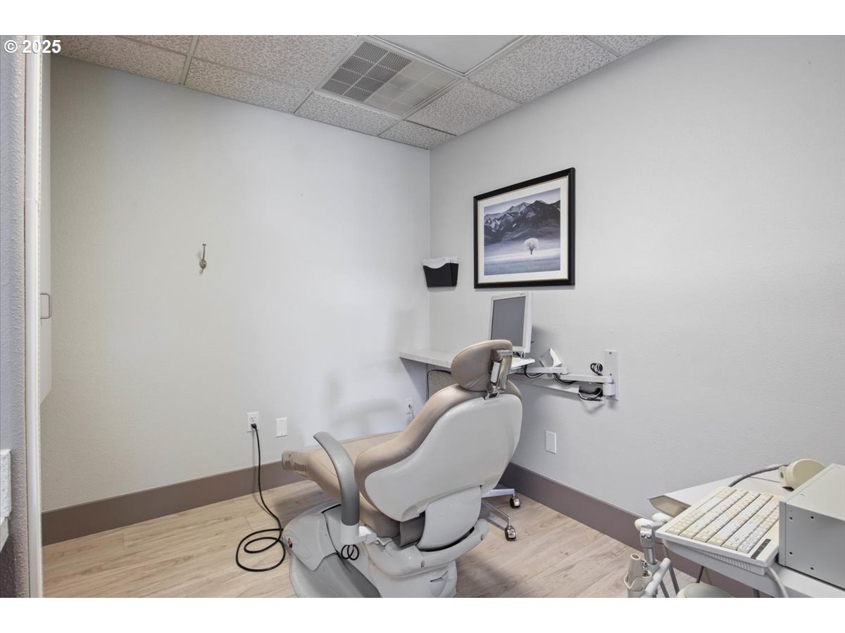 19230 SE MCLOUGHLIN BLVD, Gladstone