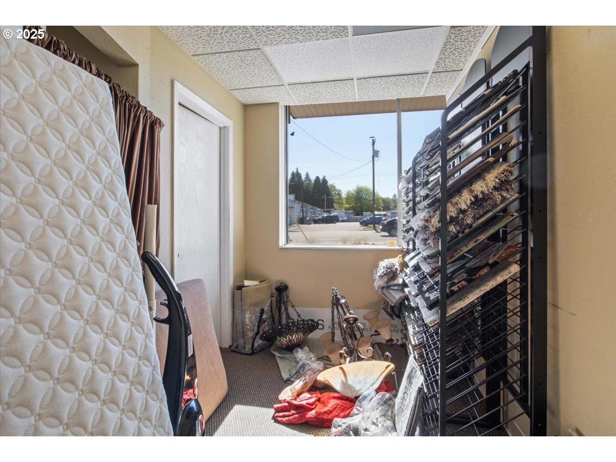 19230 SE MCLOUGHLIN BLVD, Gladstone