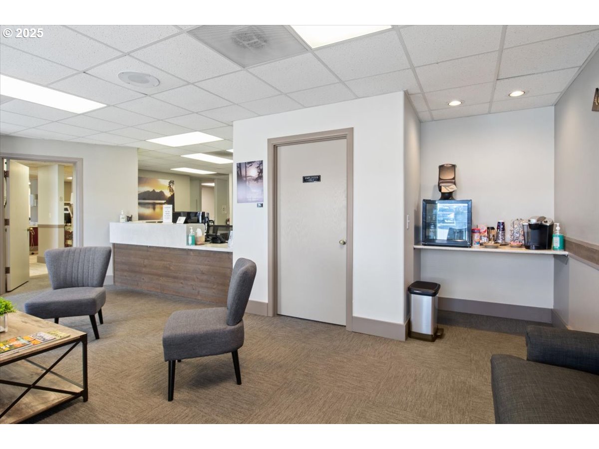 19230 SE MCLOUGHLIN BLVD, Gladstone