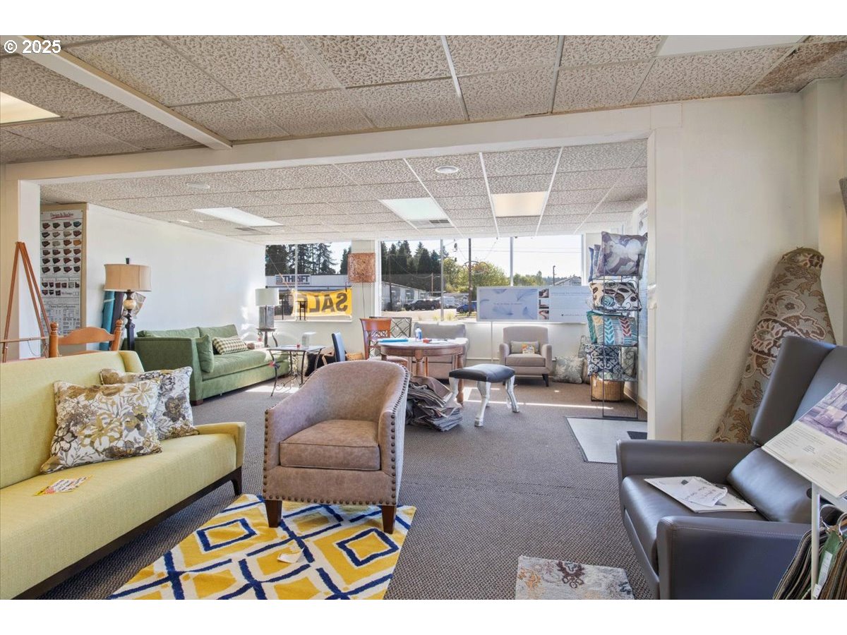 19230 SE MCLOUGHLIN BLVD, Gladstone