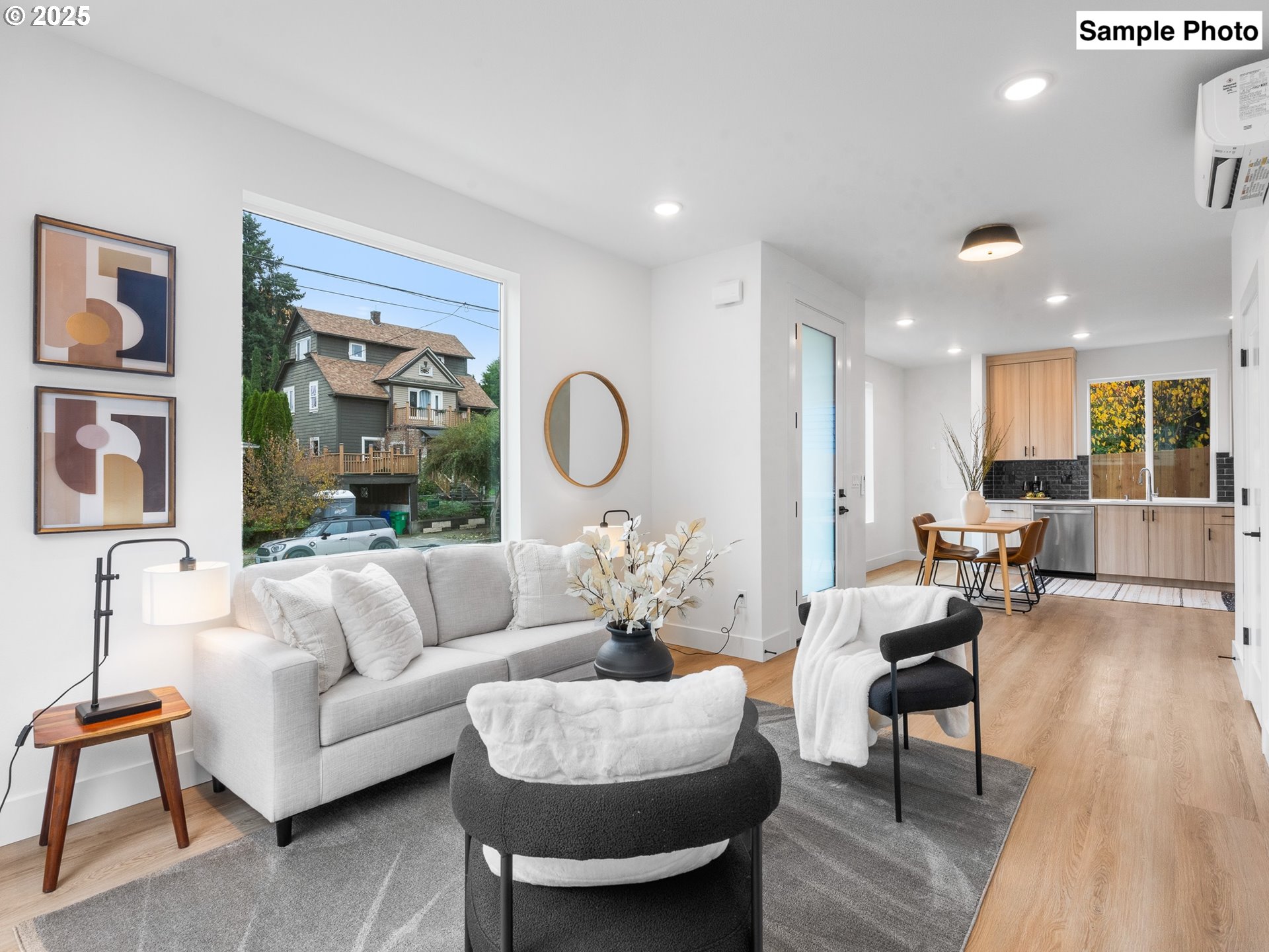 3554 N Haight AVE 3