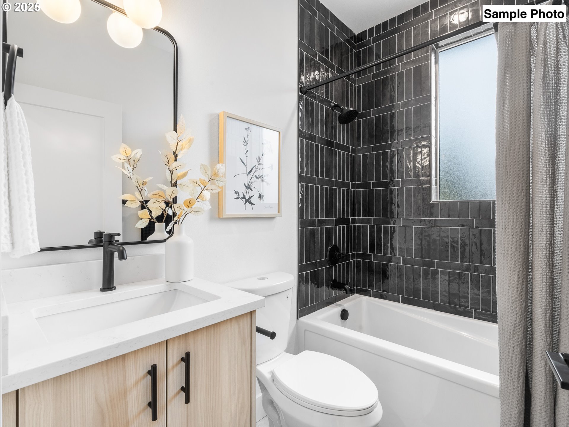 3554 N Haight AVE 3