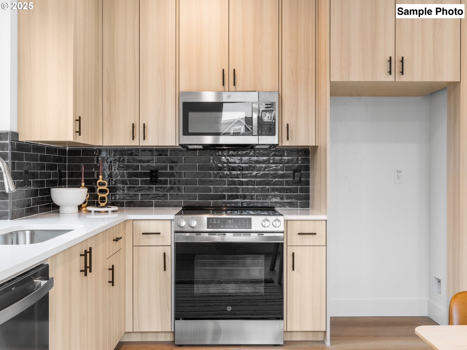 3554 N Haight AVE 3