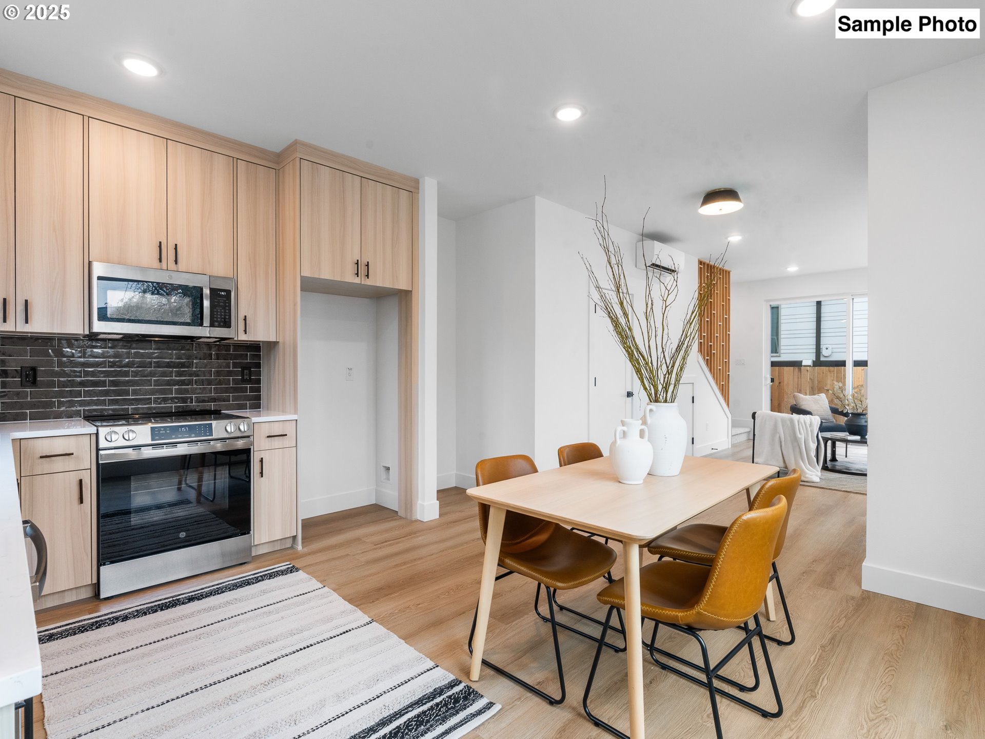 3554 N Haight AVE 3