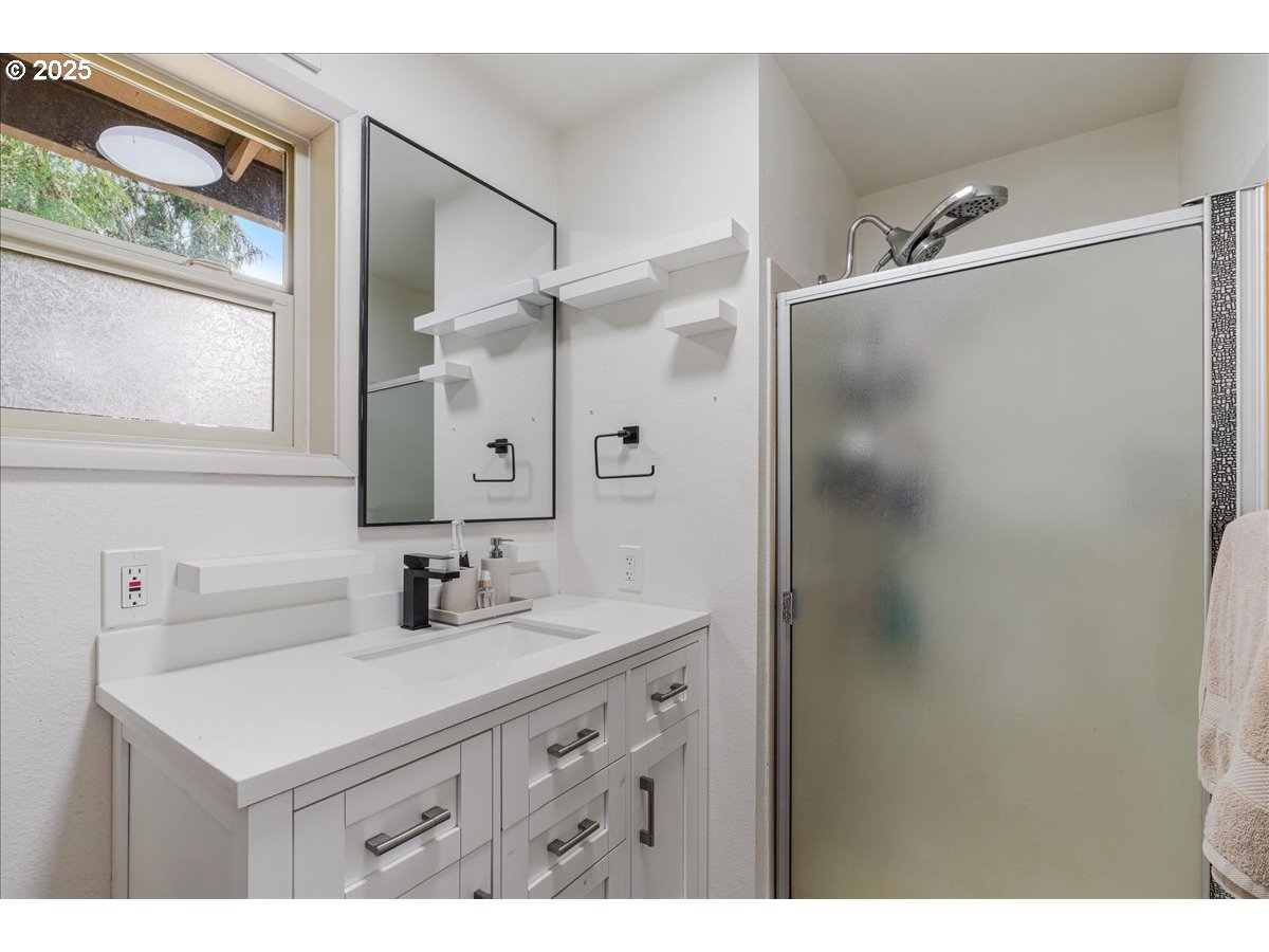 15323 SE FAIROAKS AVE, Milwaukie