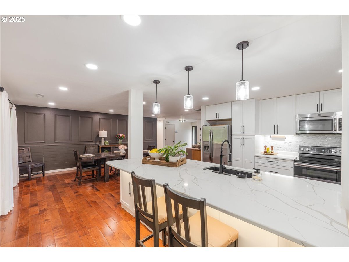 15323 SE FAIROAKS AVE, Milwaukie